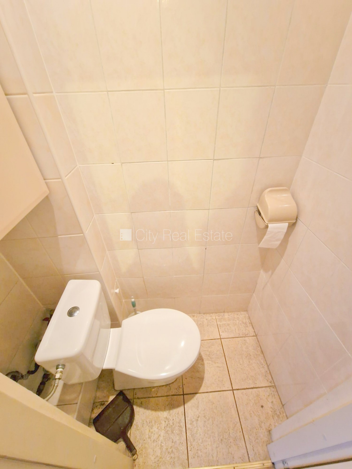 Sludinājumi. Zeme īpašumā, pagalma ēka, renovēta māja, slēgts pagalms, ieeja no ielas un pagalma, kāpņu telpa Cena: 85000 EUR Foto #20