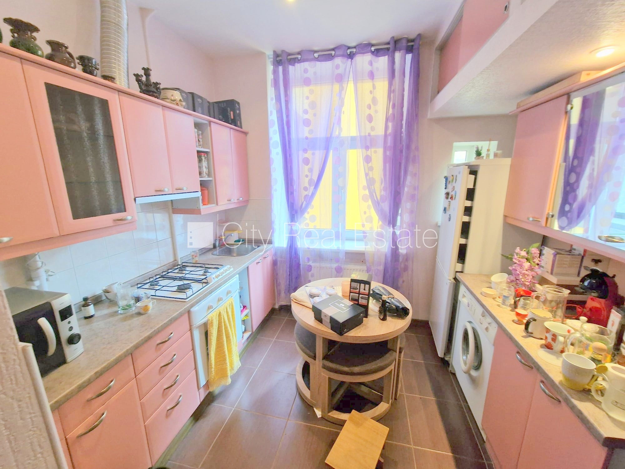 Sludinājumi. Zeme īpašumā, pagalma ēka, renovēta māja, slēgts pagalms, ieeja no ielas un pagalma, kāpņu telpa Cena: 85000 EUR Foto #15