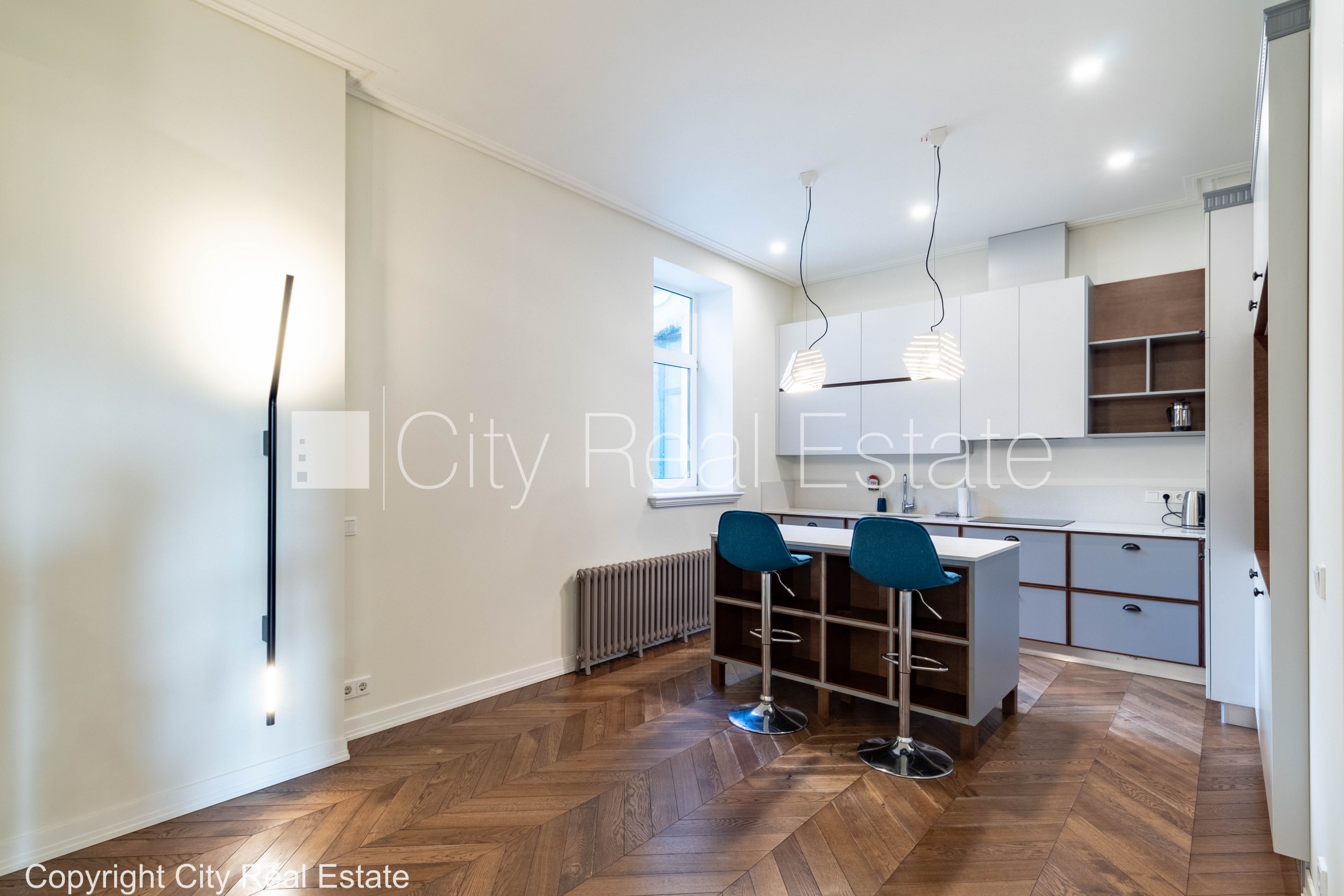 Sludinājumi. Fasādes māja, renovēta māja, ieeja no ielas, logi vērsti uz ielas pusi, istabas izolētas 2 gab., Cena: 1000 EUR/mēn Foto #14