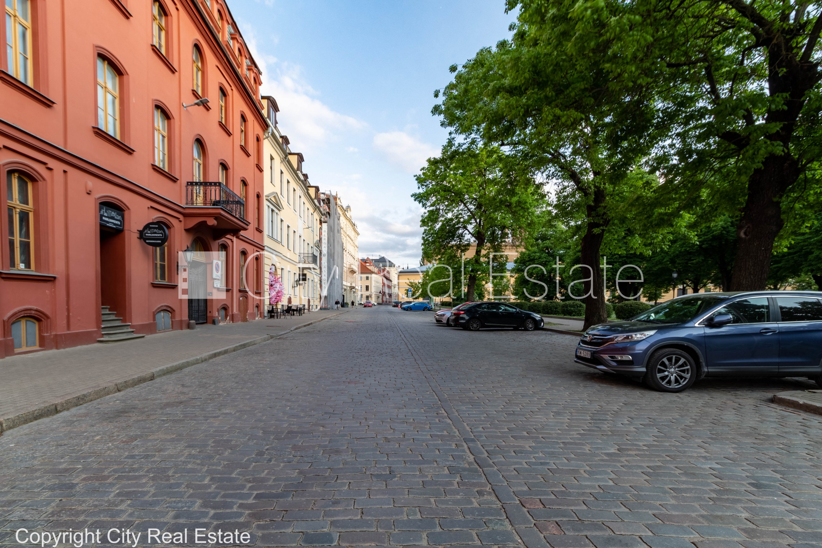 Sludinājumi. Fasādes māja, renovēta māja, ieeja no ielas, logi vērsti uz ielas pusi, istabas izolētas 2 gab., Cena: 1000 EUR/mēn Foto #24