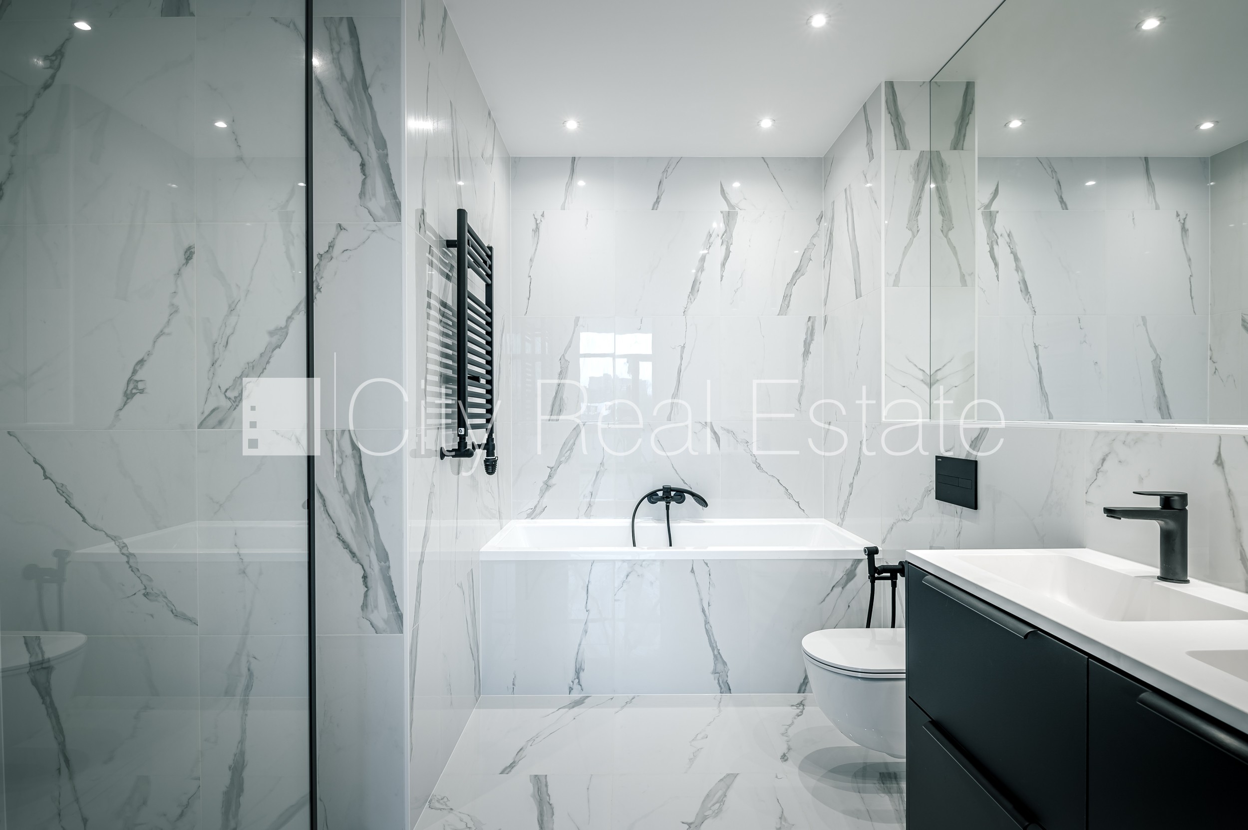 Sludinājumi. Rindu māja, jaunceltne, labiekārtota apzaļumota teritorija, teritorijas iebrauktuves vārti aprīkoti Cena: 576000 EUR Foto #22