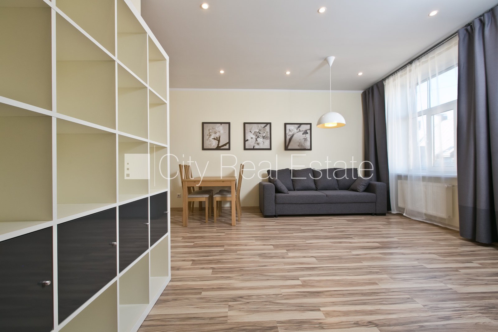 Sludinājumi. Fasādes māja, renovēta māja, slēgts pagalms, kāpņu telpa pēc kosmētiskā remonta, istabas izolētas 1 Cena: 550 EUR/mēn Foto #3