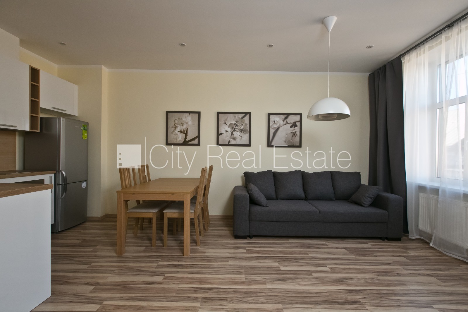 Sludinājumi. Fasādes māja, renovēta māja, slēgts pagalms, kāpņu telpa pēc kosmētiskā remonta, istabas izolētas 1 Cena: 550 EUR/mēn Foto #4