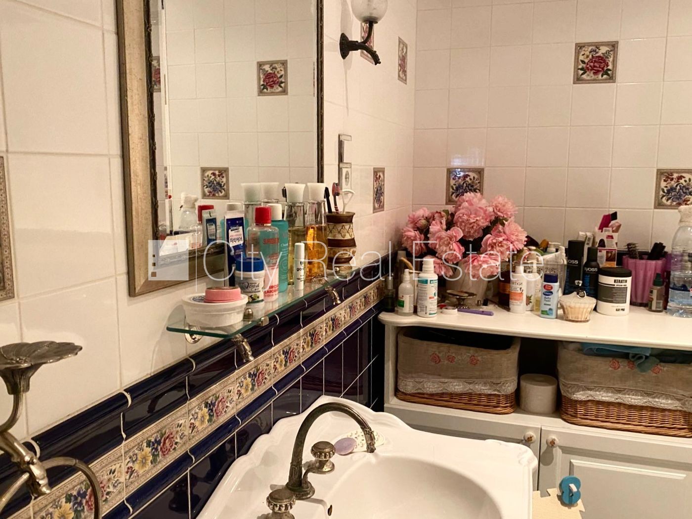 Sludinājumi. Fasādes māja, renovēta māja, labiekārtota apzaļumota teritorija, ieeja no ielas, luksuss Cena: 3000 EUR/mēn Foto #12