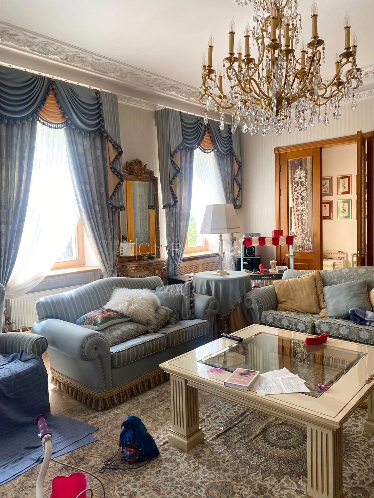 Sludinājumi. Fasādes māja, renovēta māja, labiekārtota apzaļumota teritorija, ieeja no ielas, luksuss Cena: 3000 EUR/mēn Foto #3