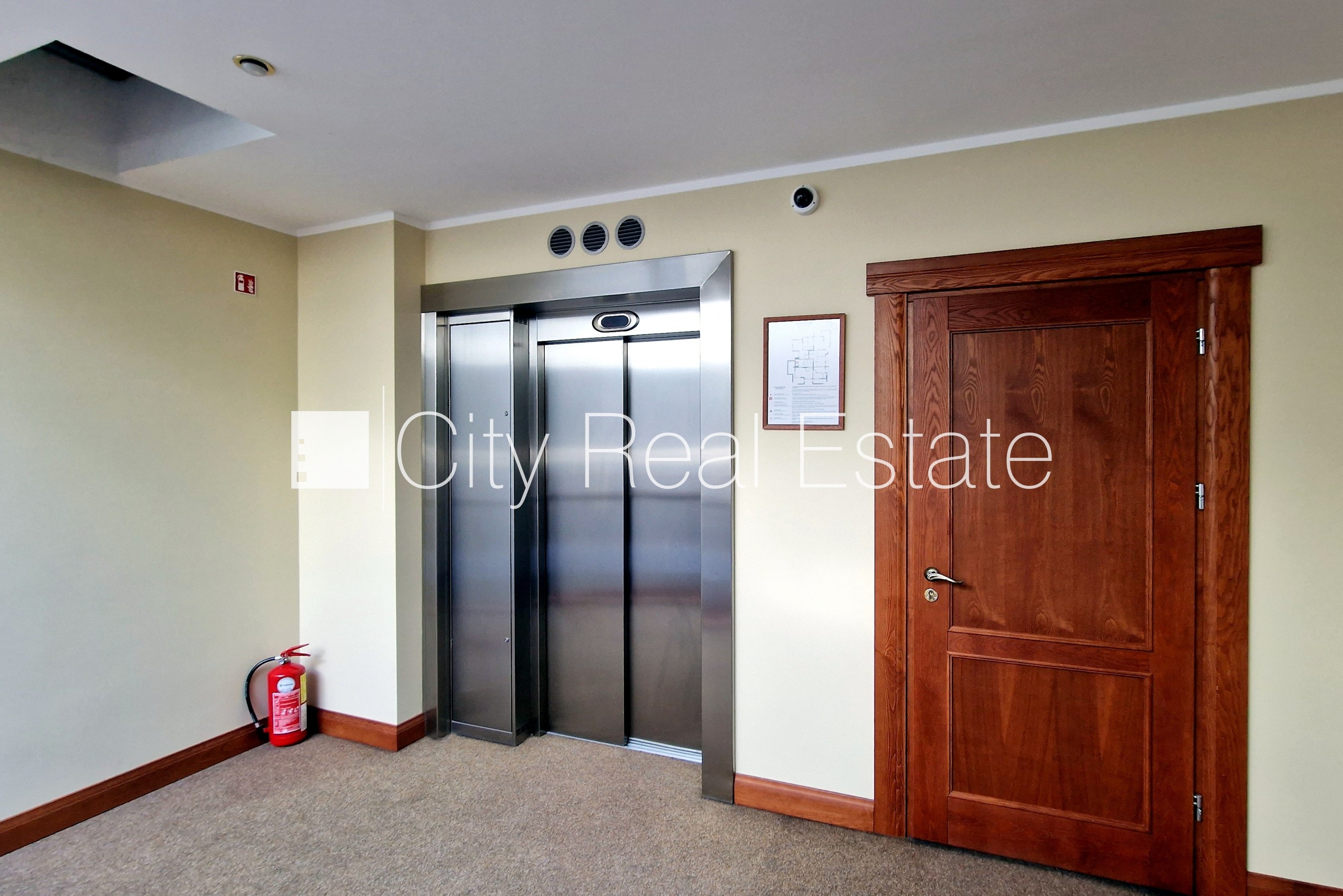 Sludinājumi. Projekts - Villa Alvine, jaunceltne, labiekārtota apzaļumota teritorija, slēgts pagalms, iespēja Cena: 1350 EUR/mēn Foto #11