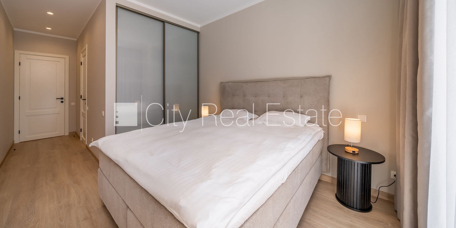 Sludinājumi. Jaunceltne, labiekārtota apzaļumota teritorija, pazemes autostāvvieta, pagalmā bērnu spēļu laukums, Cena: 1550 EUR/mēn Foto #9