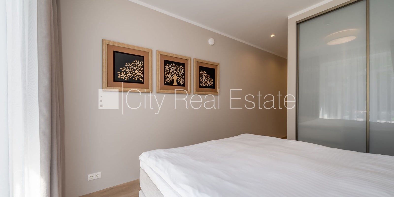 Sludinājumi. Jaunceltne, labiekārtota apzaļumota teritorija, pazemes autostāvvieta, pagalmā bērnu spēļu laukums, Cena: 1550 EUR/mēn Foto #15