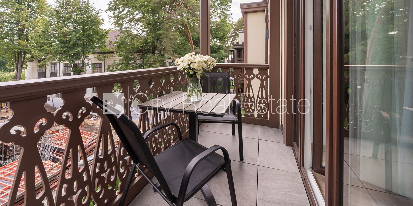 Sludinājumi. Jaunceltne, fasādes māja, labiekārtota apzaļumota teritorija, pazemes autostāvvieta, apzaļumota Cena: 2200 EUR/mēn Foto #20