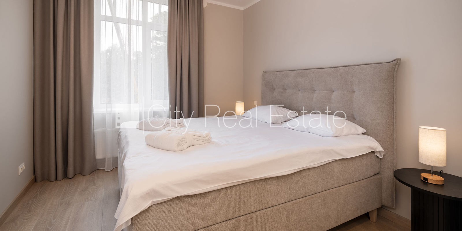 Sludinājumi. Jaunceltne, fasādes māja, labiekārtota apzaļumota teritorija, pazemes autostāvvieta, apzaļumota Cena: 2200 EUR/mēn Foto #15