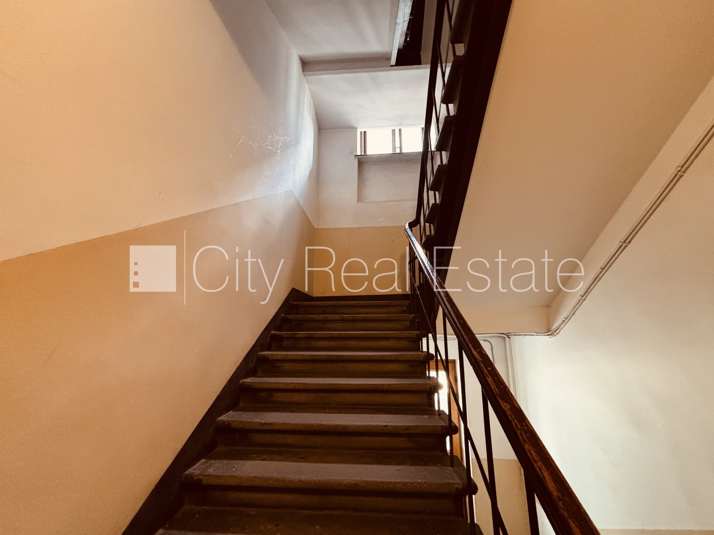 Sludinājumi. Logi vērsti mājas abās pusēs, plašs skats no loga, gaisa kondicionēšanas sistēma, centrālā apkure, Cena: 950 EUR/mēn Foto #11