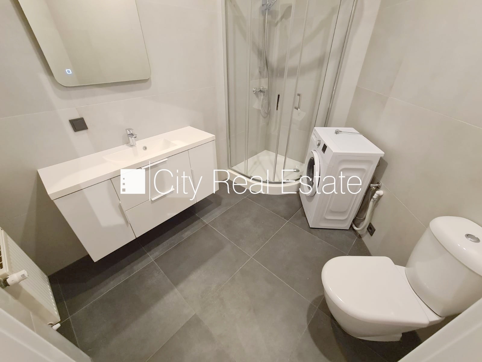 Sludinājumi. Pagalma ēka, renovēta māja, slēgts pagalms, ieeja no ielas un pagalma, ir lifts, kāpņu telpa pēc Cena: 420 EUR/mēn Foto #18