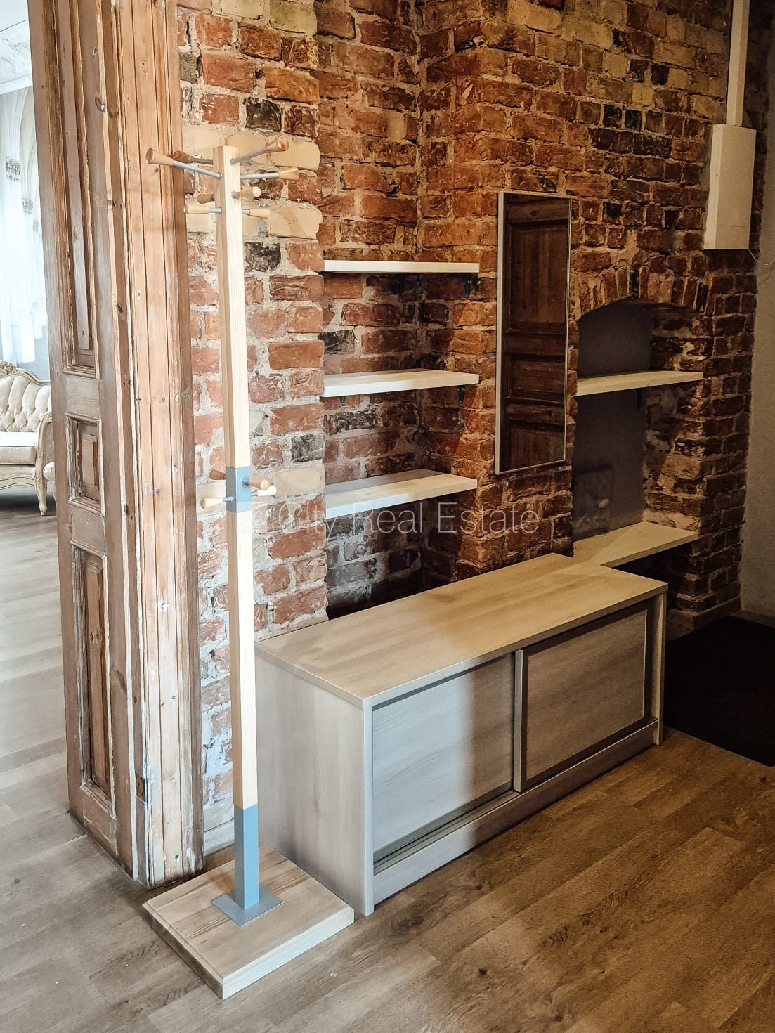 Sludinājumi. Fasādes māja, slēgts pagalms, ieeja no ielas, logi vērsti mājas abās pusēs, istabas izolētas 3 Cena: 295000 EUR Foto #22