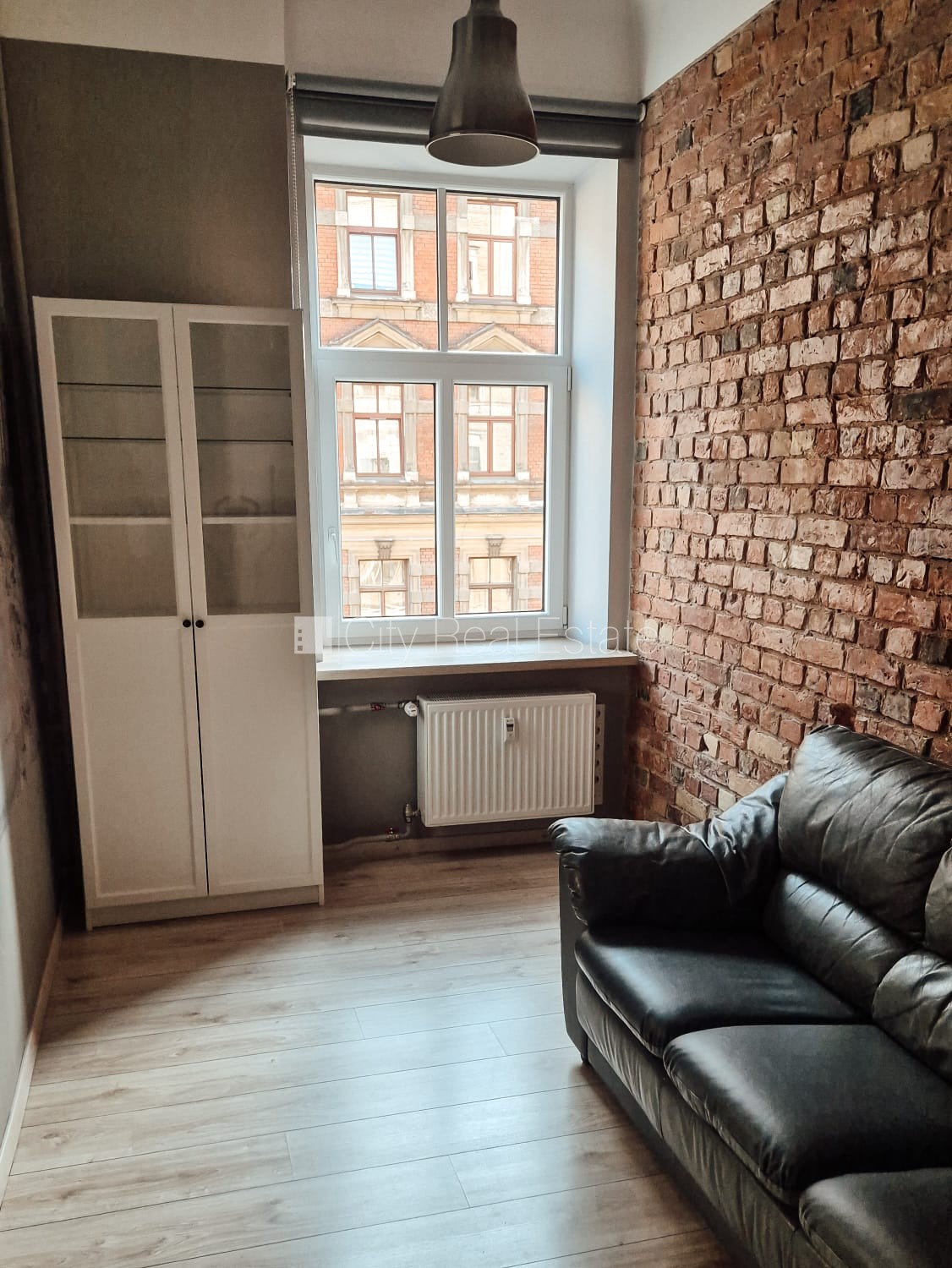 Sludinājumi. Fasādes māja, slēgts pagalms, ieeja no ielas, logi vērsti mājas abās pusēs, istabas izolētas 3 Cena: 295000 EUR Foto #16