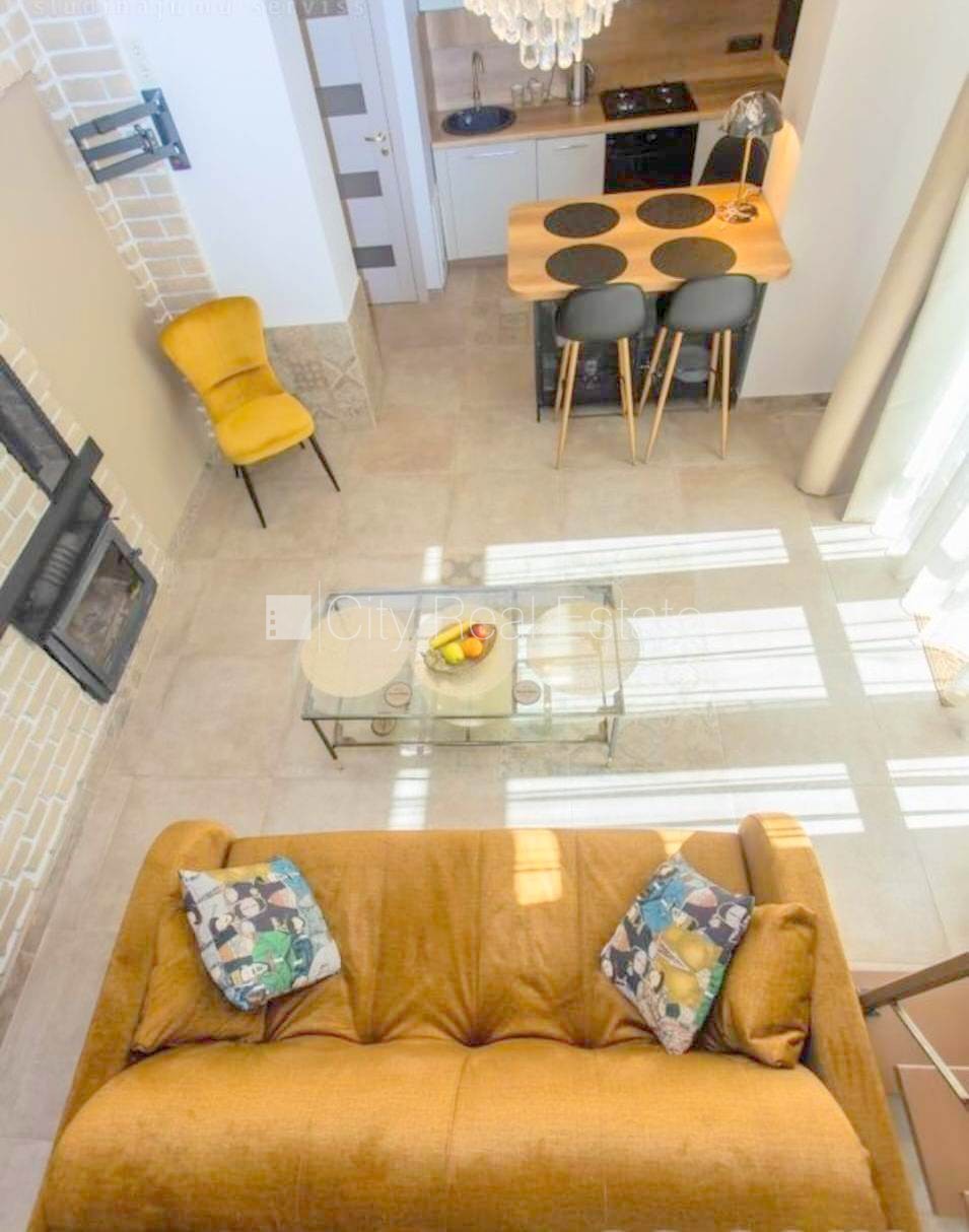 Sludinājumi. Fasādes māja, zaļā teritorija, slēgts pagalms, ieeja no ielas un pagalma, logi vērsti mājas abās Cena: 600 EUR/mēn Foto #13