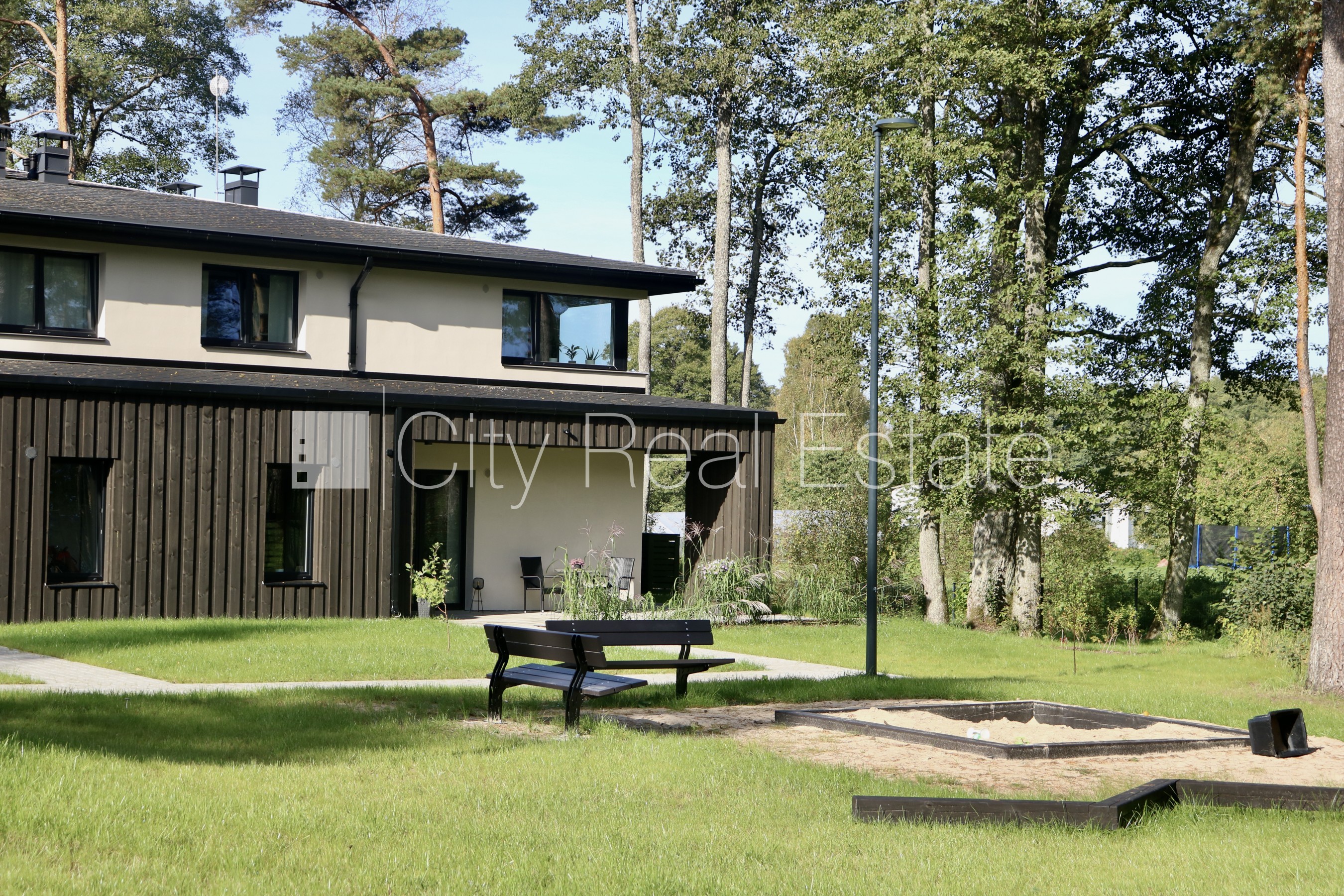 Sludinājumi. Privātmāja, energo efektīva māja, labiekārtota apzaļumota teritorija, slēgta teritorija, vieta Cena: 1250 EUR/mēn Foto #13