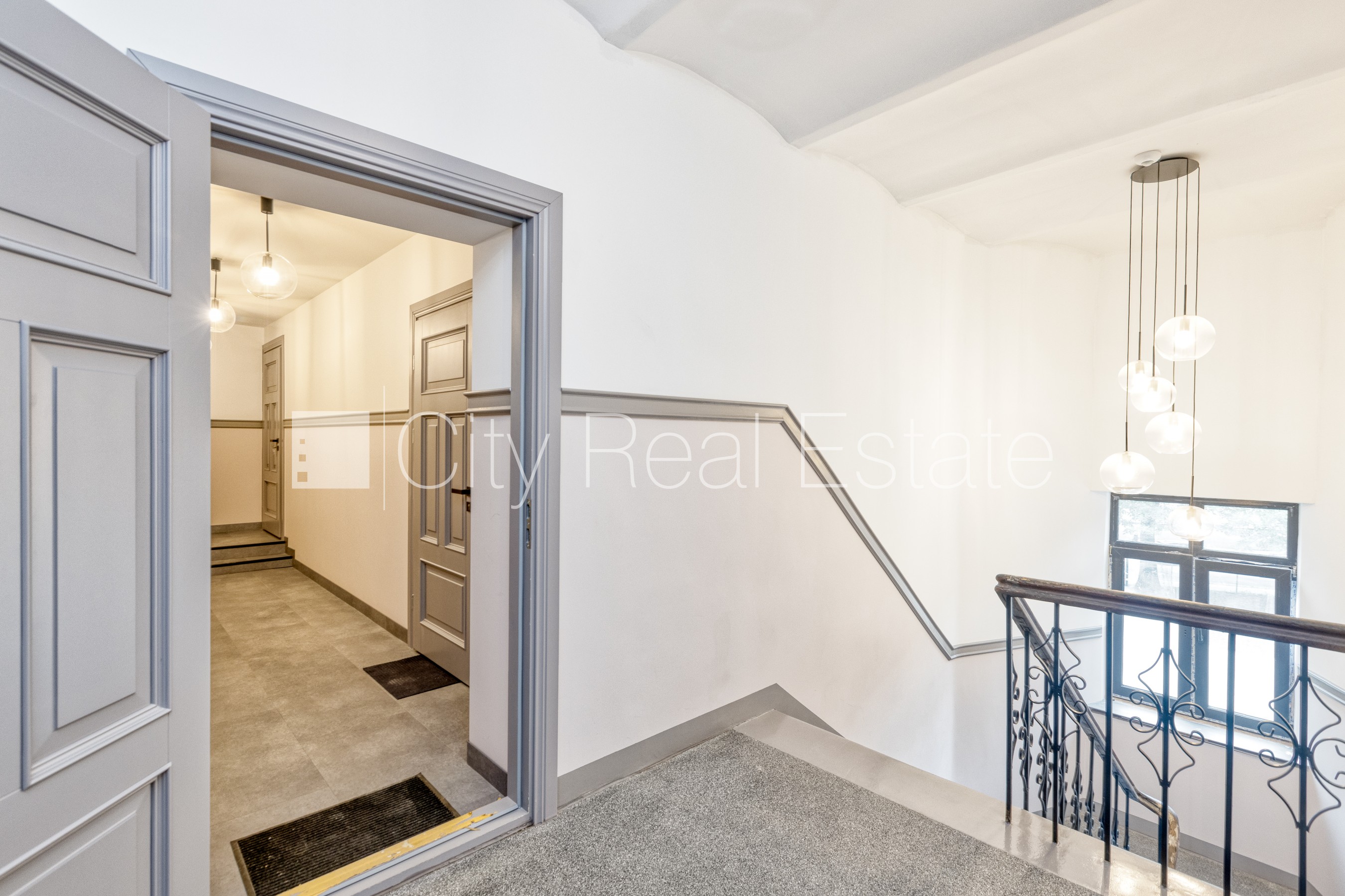 Sludinājumi. Fasādes māja, renovēta māja, energo efektīva māja, labiekārtota apzaļumota teritorija, slēgta Cena: 110400 EUR Foto #7