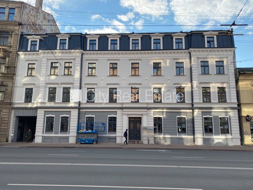 Sludinājumi. Fasādes māja, renovēta māja, slēgts pagalms, ieeja no ielas, kāpņu telpa pēc kosmētiskā remonta, Cena: 350 EUR/mēn Foto #18