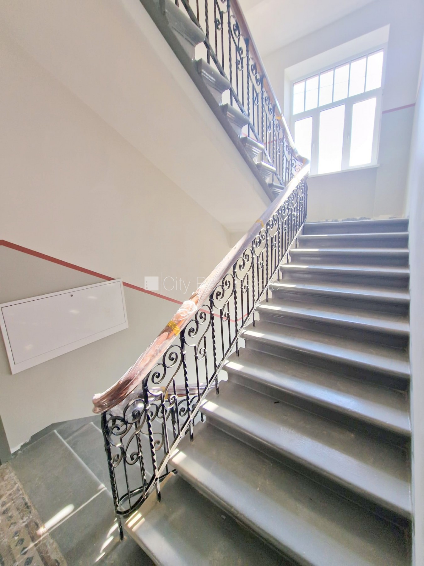 Объявление. Здание во дворе, реновированный дом, закрытый двор, охраняемый двор, вход с улицы и со двора, Цена: 330 EUR/мес. Foto #12