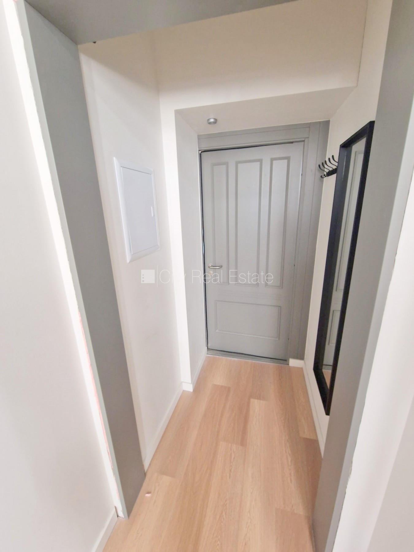 Sludinājumi. Pagalma ēka, renovēta māja, slēgts pagalms, apsargāts pagalms, ieeja no ielas un pagalma, kāpņu Cena: 350 EUR/mēn Foto #20