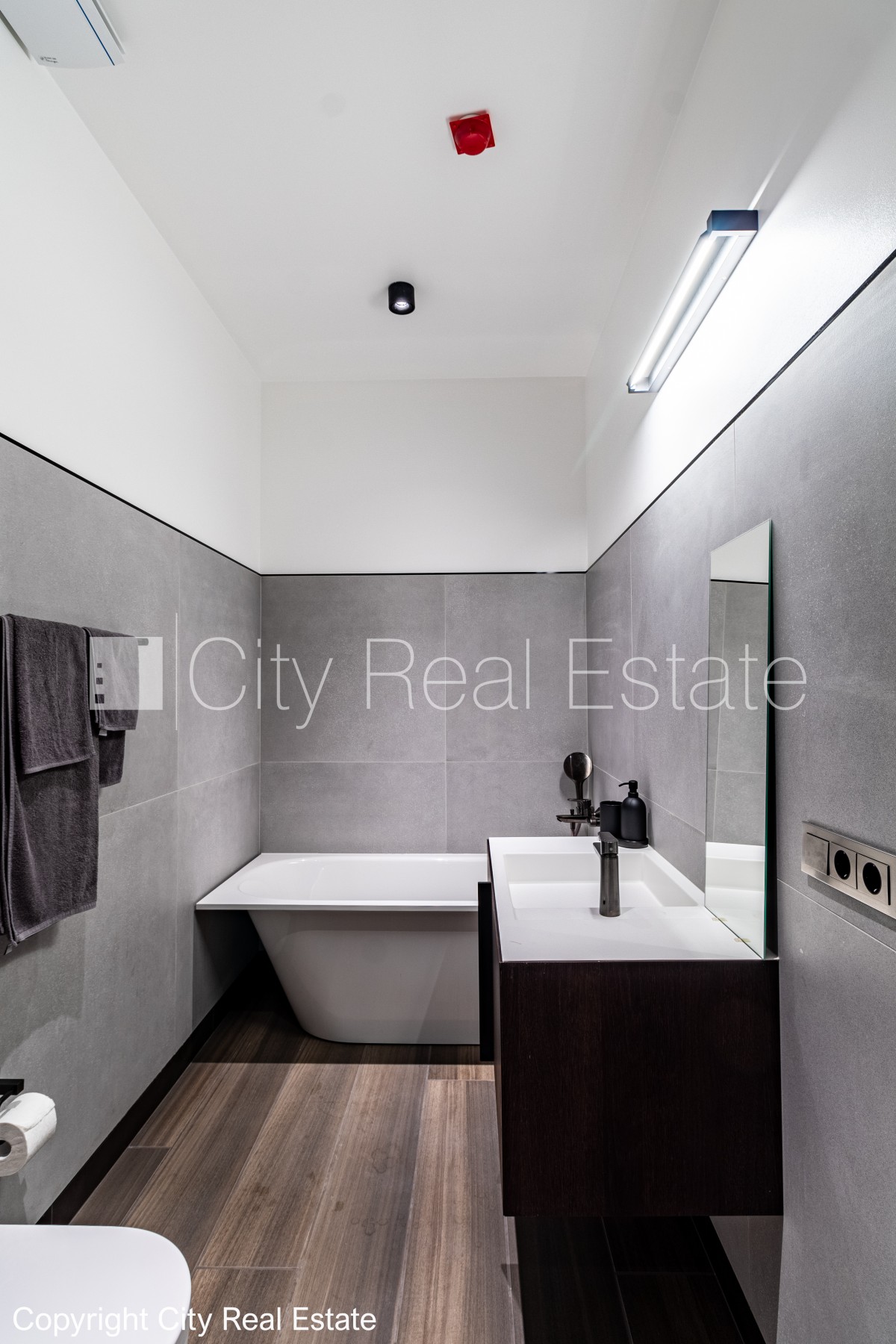 Sludinājumi. Jaunceltne, labiekārtota apzaļumota teritorija, slēgta teritorija, pazemes autostāvvieta, ieeja no Cena: 2900 EUR/mēn Foto #20