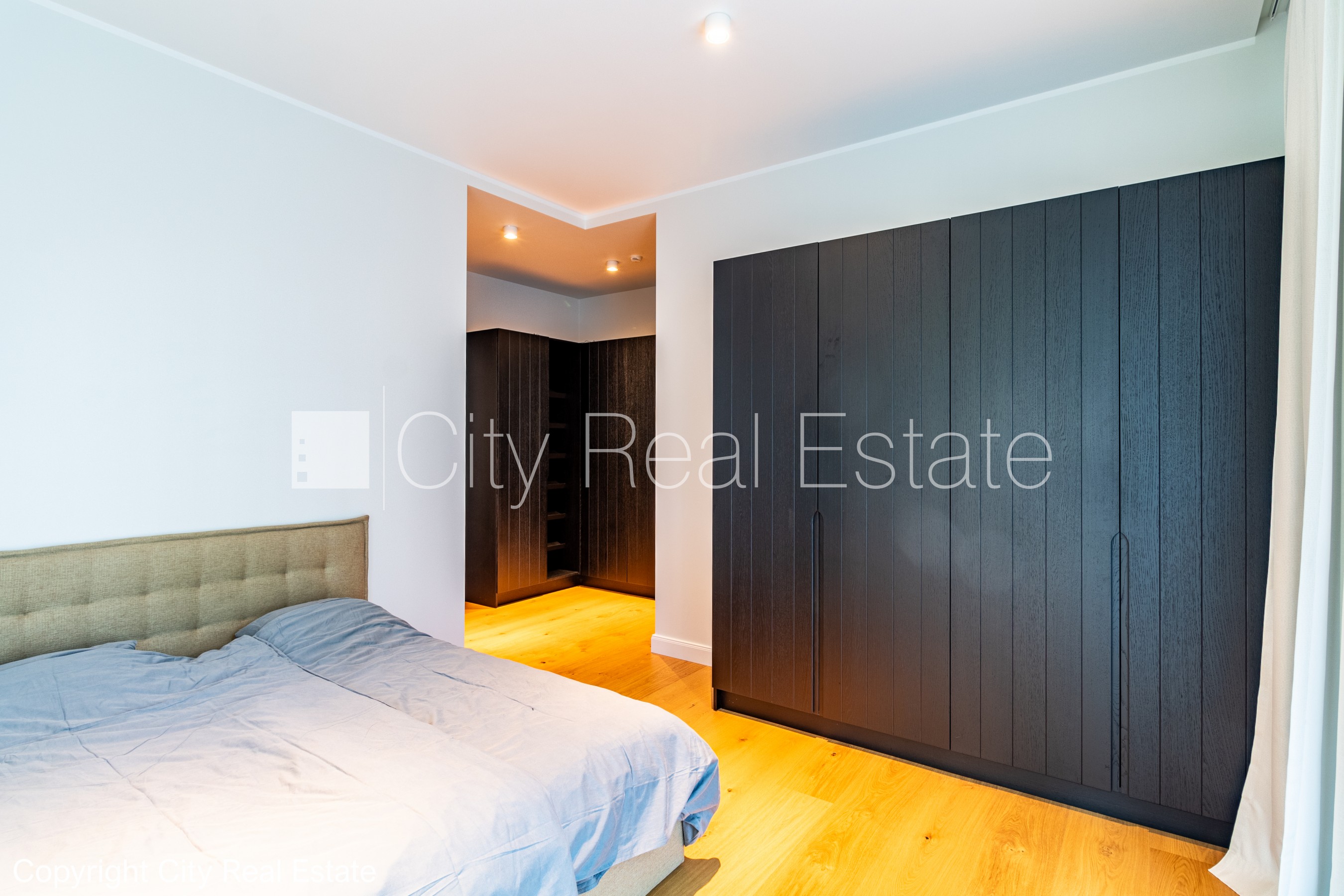 Sludinājumi. Jaunceltne, labiekārtota apzaļumota teritorija, slēgta teritorija, pazemes autostāvvieta, ieeja no Cena: 2900 EUR/mēn Foto #16