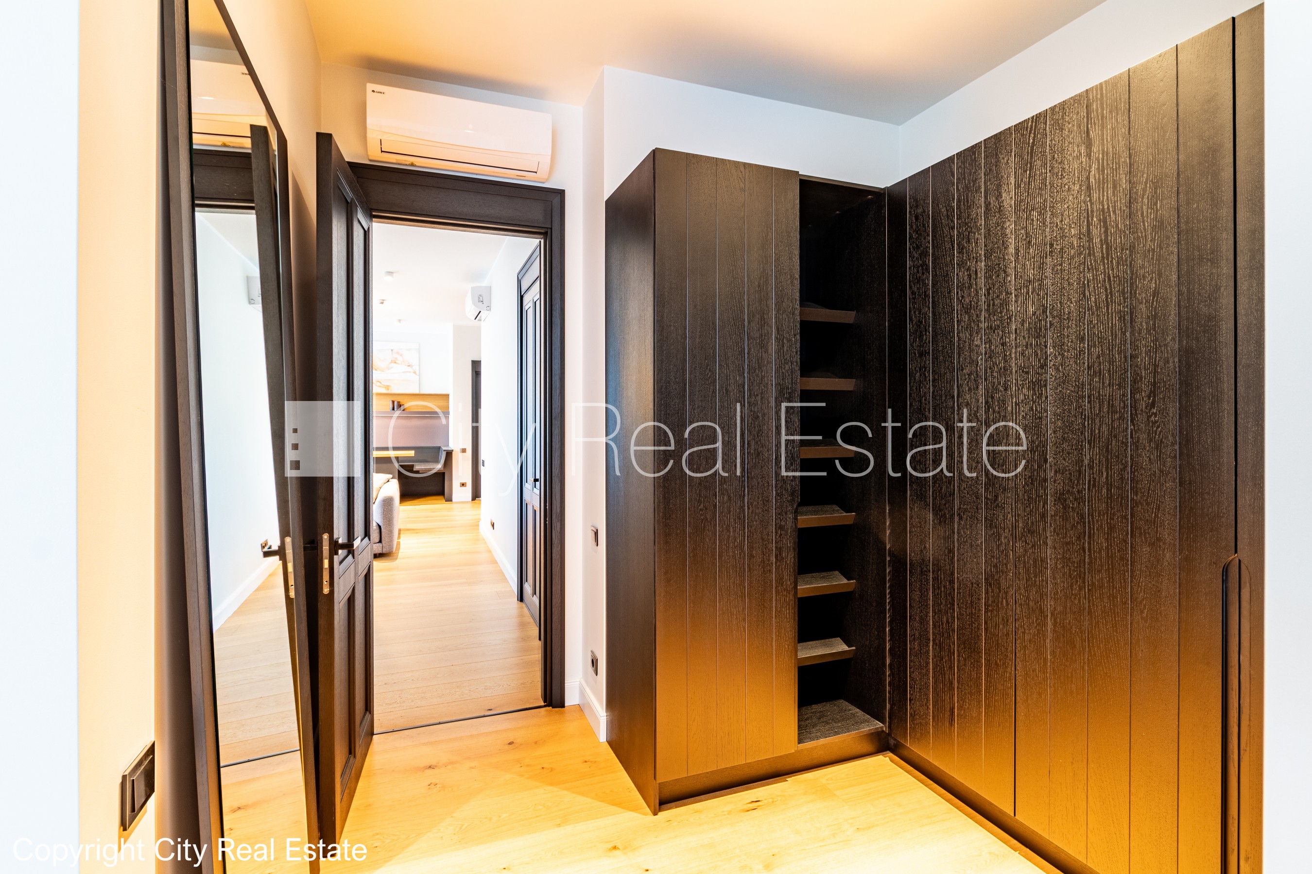 Sludinājumi. Jaunceltne, labiekārtota apzaļumota teritorija, slēgta teritorija, pazemes autostāvvieta, ieeja no Cena: 2900 EUR/mēn Foto #14