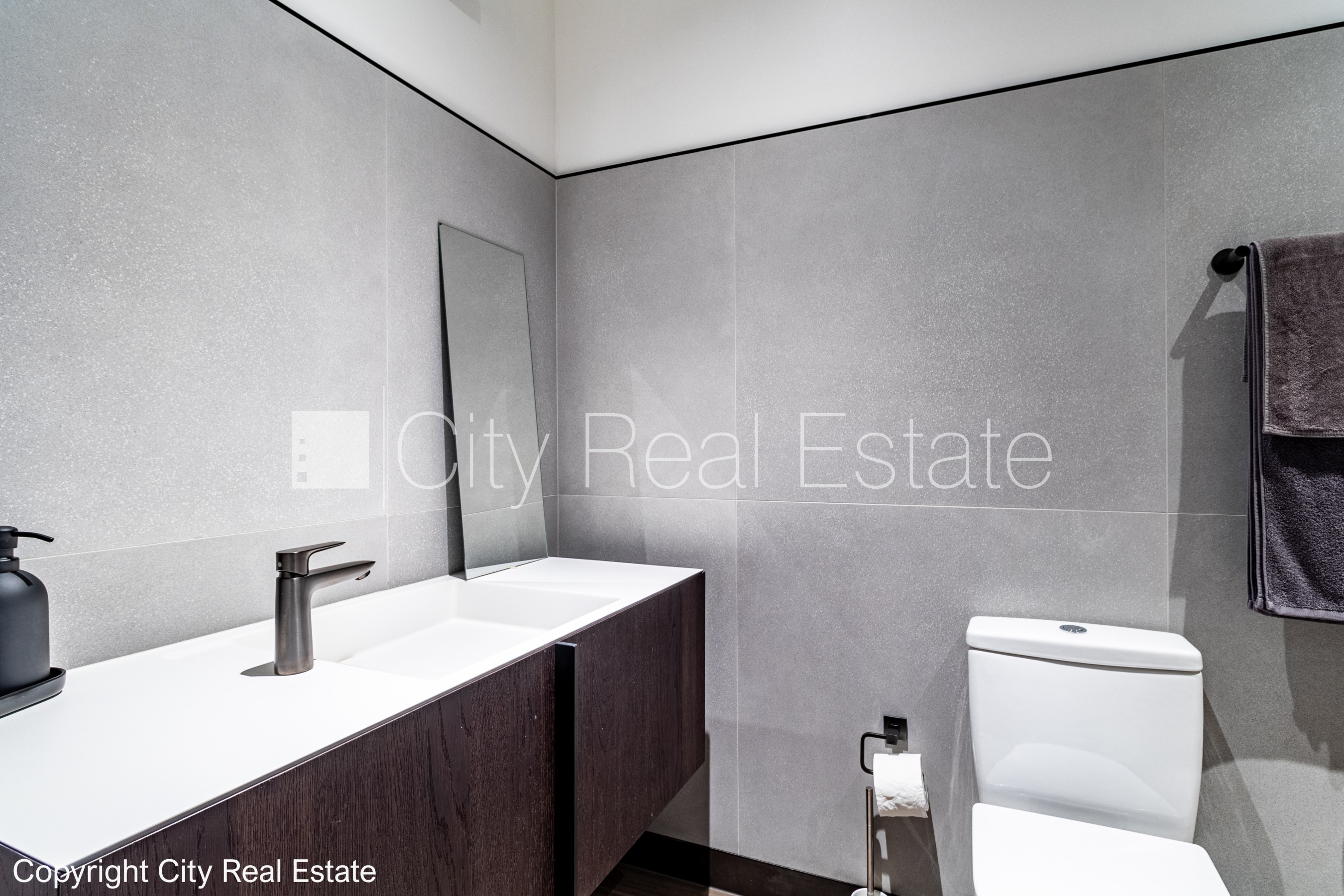 Sludinājumi. Jaunceltne, labiekārtota apzaļumota teritorija, slēgta teritorija, pazemes autostāvvieta, ieeja no Cena: 2900 EUR/mēn Foto #22