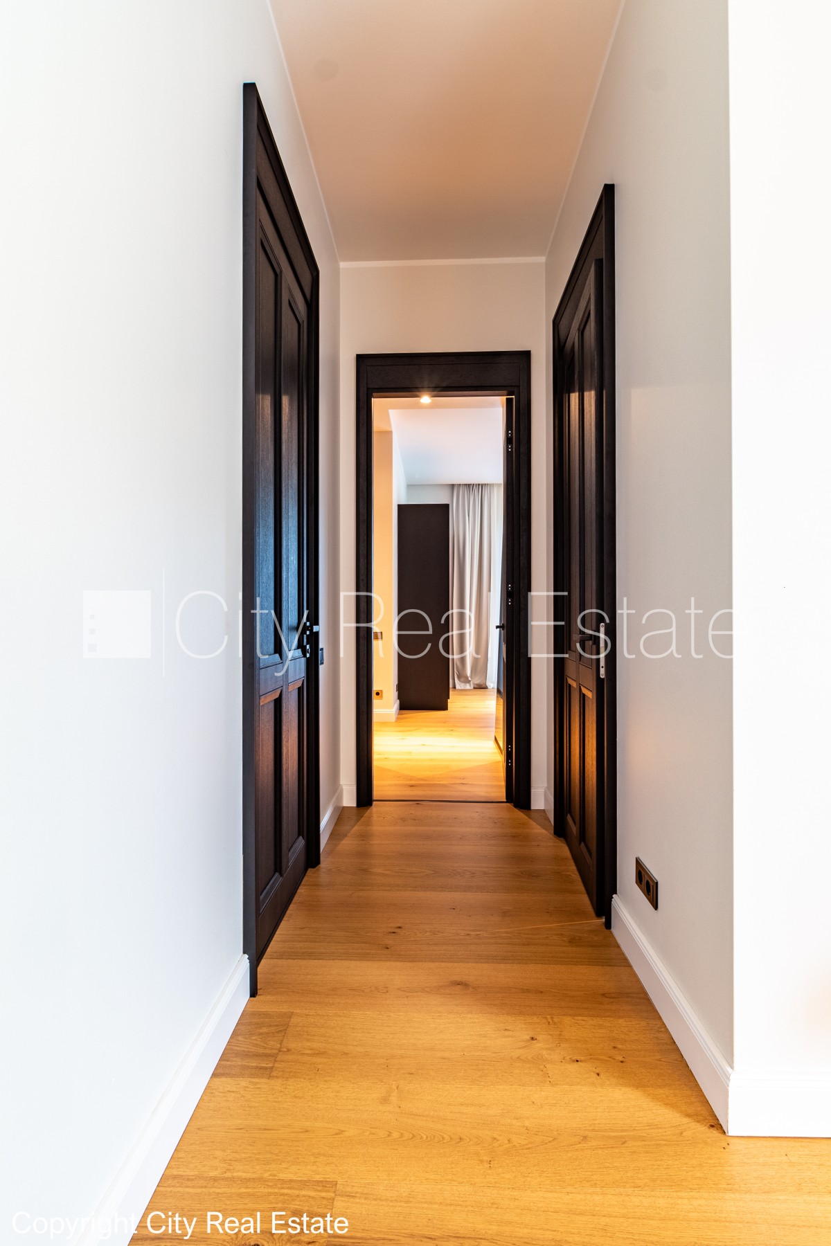 Sludinājumi. Jaunceltne, labiekārtota apzaļumota teritorija, slēgta teritorija, pazemes autostāvvieta, ieeja no Cena: 2900 EUR/mēn Foto #13