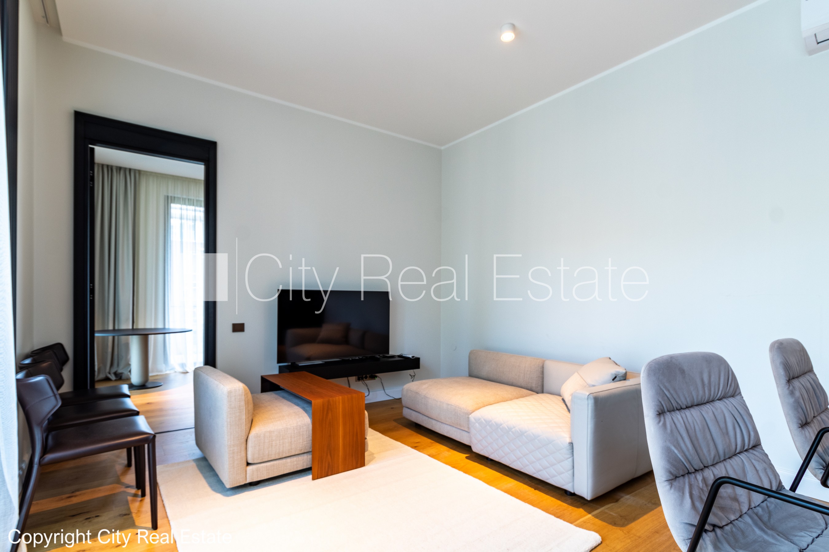 Объявление. Новостройка, зеленая территория, закрытая территория, подземная стоянка, вход с улицы, озеленённая Цена: 2100 EUR/мес. Foto #6