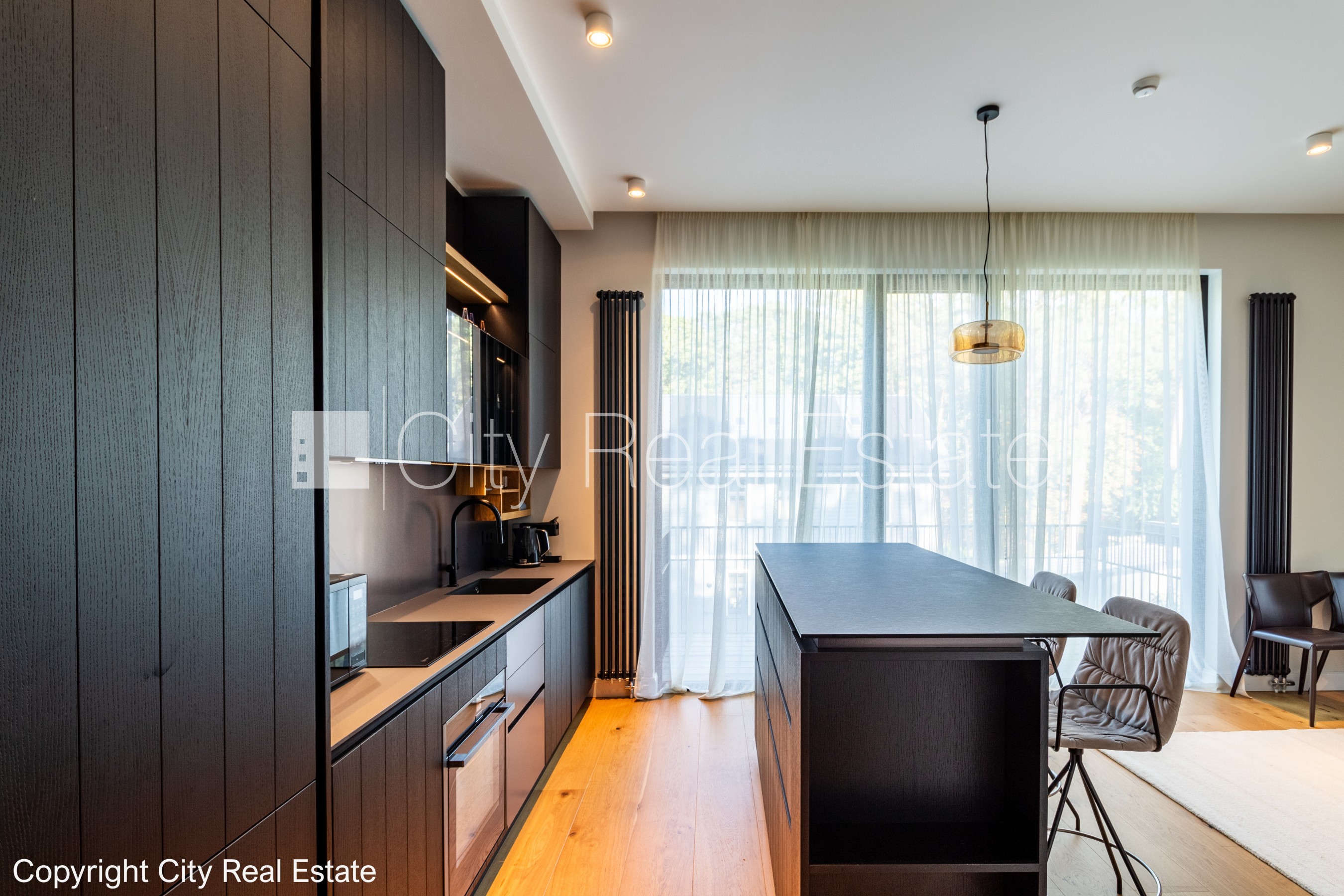 Объявление. Новостройка, зеленая территория, закрытая территория, подземная стоянка, вход с улицы, озеленённая Цена: 2100 EUR/мес. Foto #3