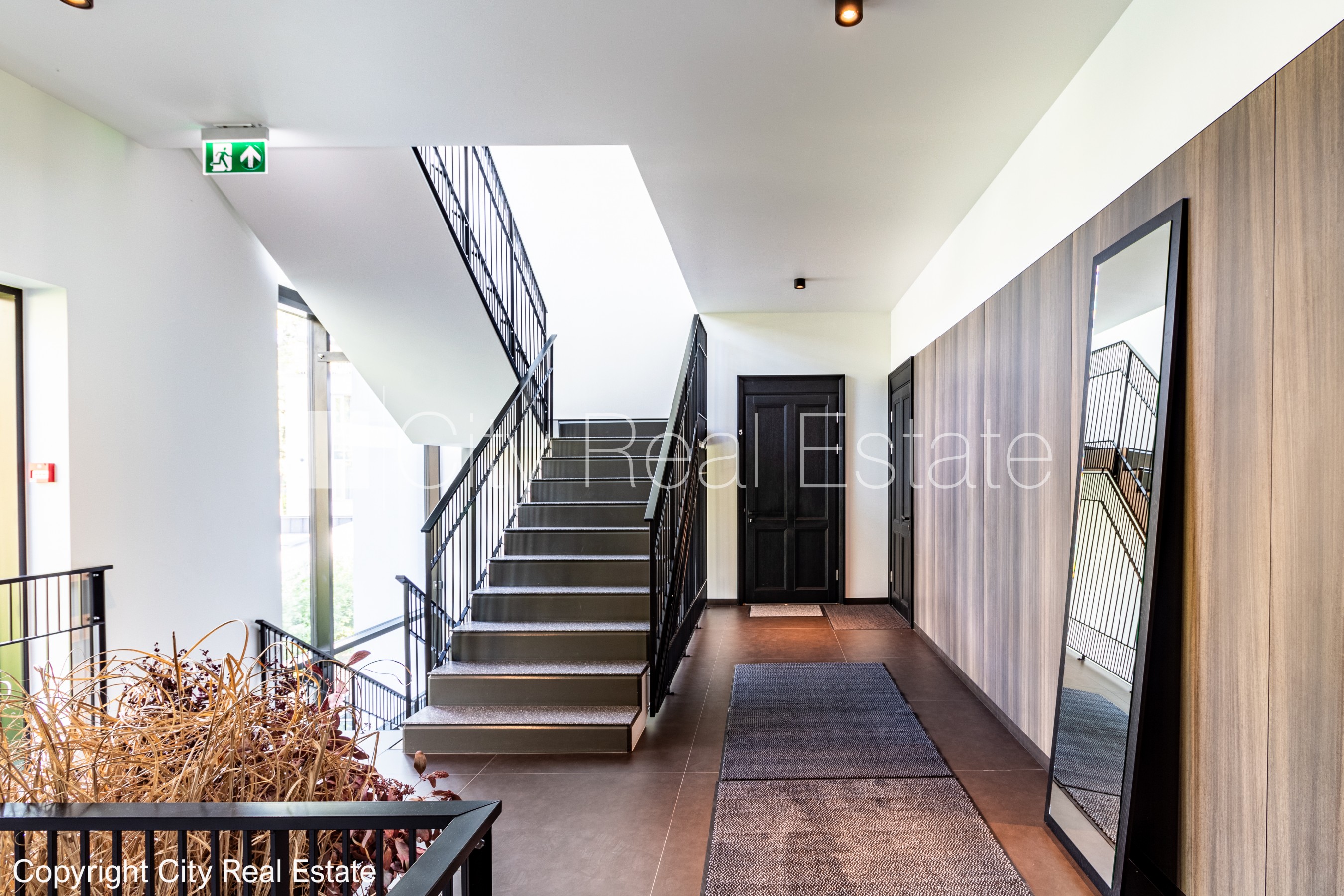 Объявление. Новостройка, зеленая территория, закрытая территория, подземная стоянка, вход с улицы, озеленённая Цена: 2100 EUR/мес. Foto #16