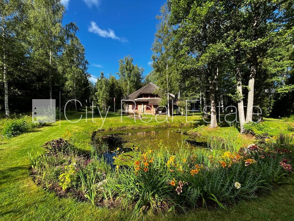 Sludinājumi. Labiekārtota apzaļumota teritorija, guļamistabu skaits 4 gab., siltumsūknis, filtri ūdens Cena: 555000 EUR Foto #3