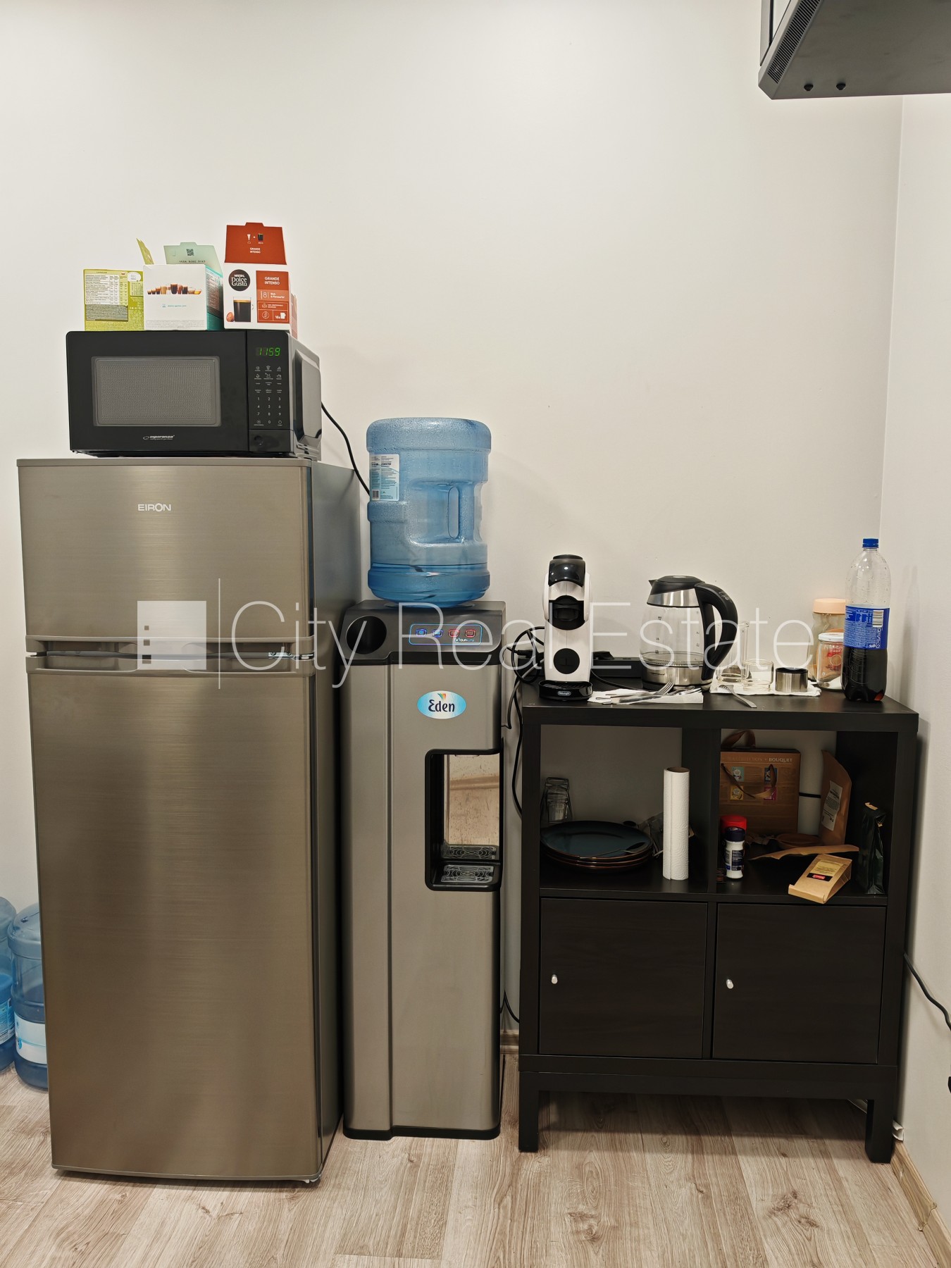 Sludinājumi. Renovēta māja, slēgts pagalms, teritorijas iebrauktuves vārti aprīkoti ar automatizētu atvēršanās Cena: 917 EUR/mēn Foto #5