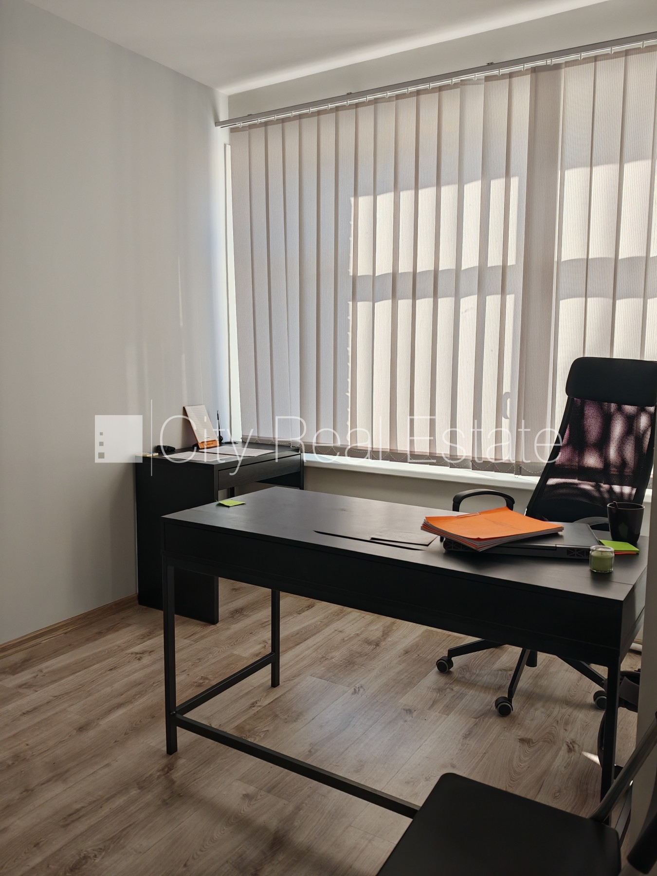 Sludinājumi. Renovēta māja, slēgts pagalms, teritorijas iebrauktuves vārti aprīkoti ar automatizētu atvēršanās Cena: 917 EUR/mēn Foto #7