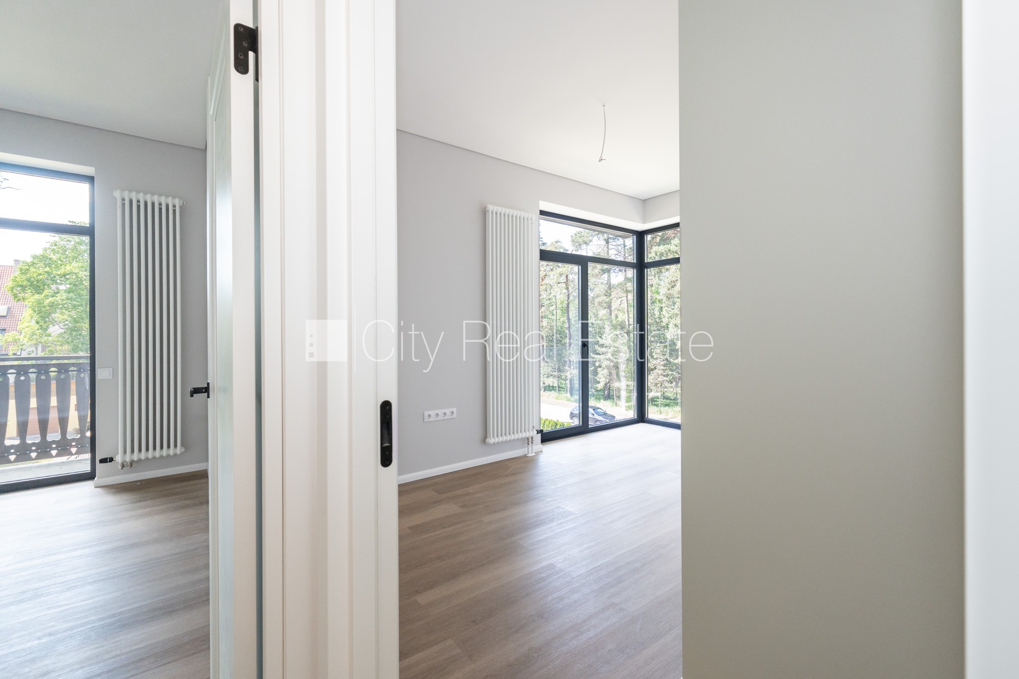 Sludinājumi. Jaunceltne, labiekārtota apzaļumota teritorija, bruģēts piebraucamais ceļš, teritorijas Cena: 224950 EUR Foto #5