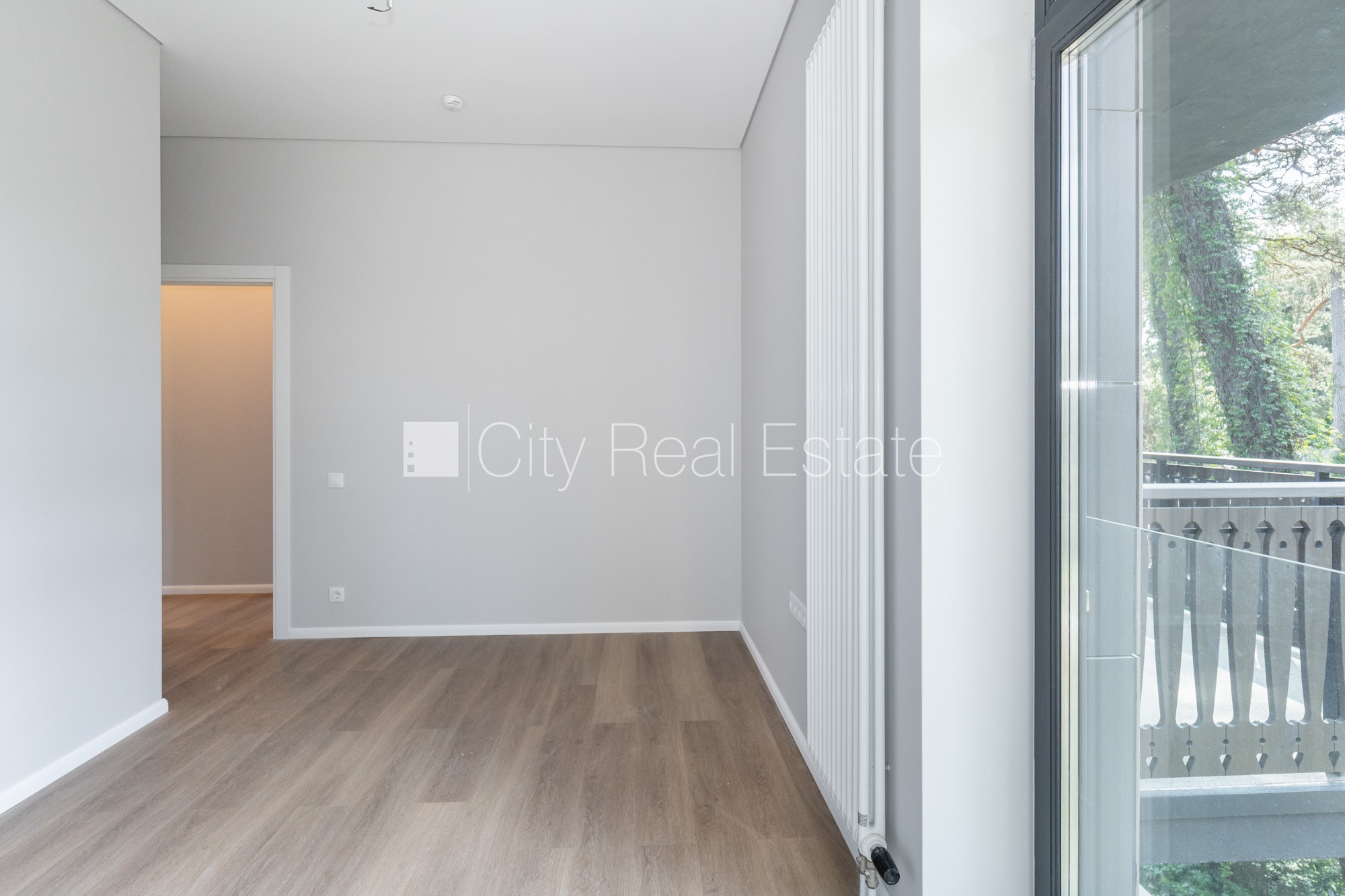 Sludinājumi. Jaunceltne, labiekārtota apzaļumota teritorija, bruģēts piebraucamais ceļš, teritorijas Cena: 224950 EUR Foto #11