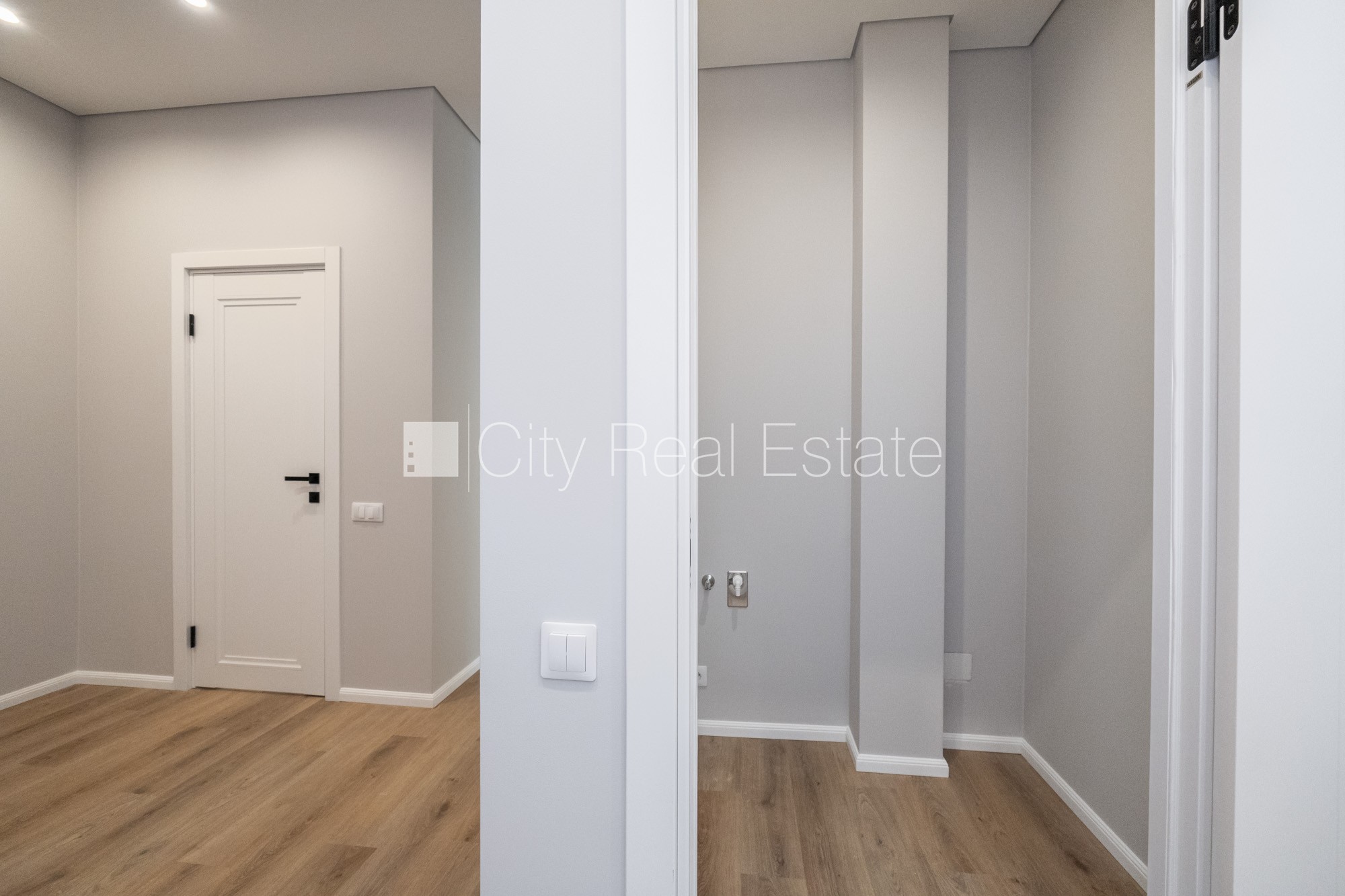 Sludinājumi. Jaunceltne, labiekārtota apzaļumota teritorija, bruģēts piebraucamais ceļš, teritorijas Cena: 242000 EUR Foto #18