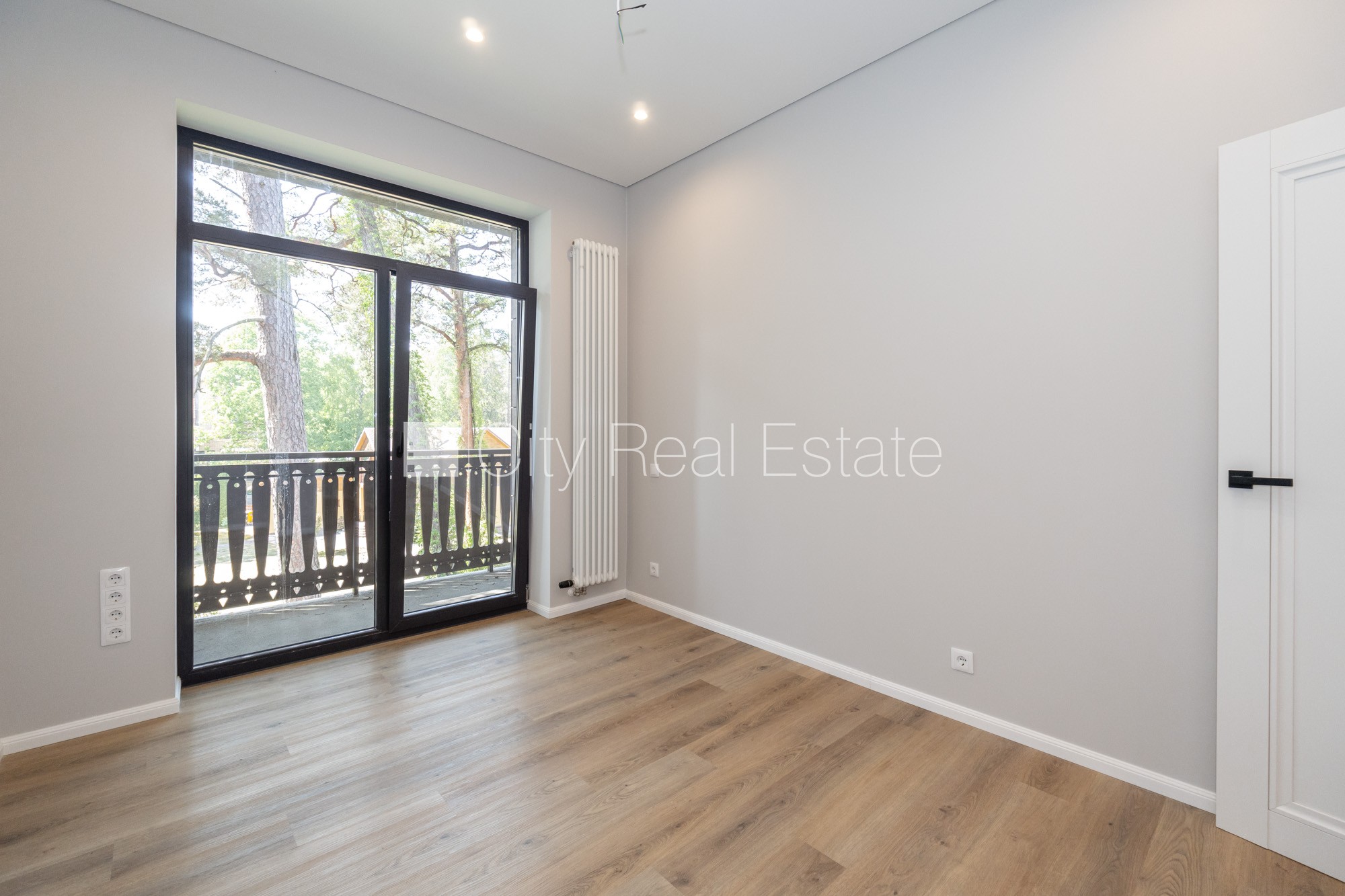 Sludinājumi. Jaunceltne, labiekārtota apzaļumota teritorija, bruģēts piebraucamais ceļš, teritorijas Cena: 242000 EUR Foto #10