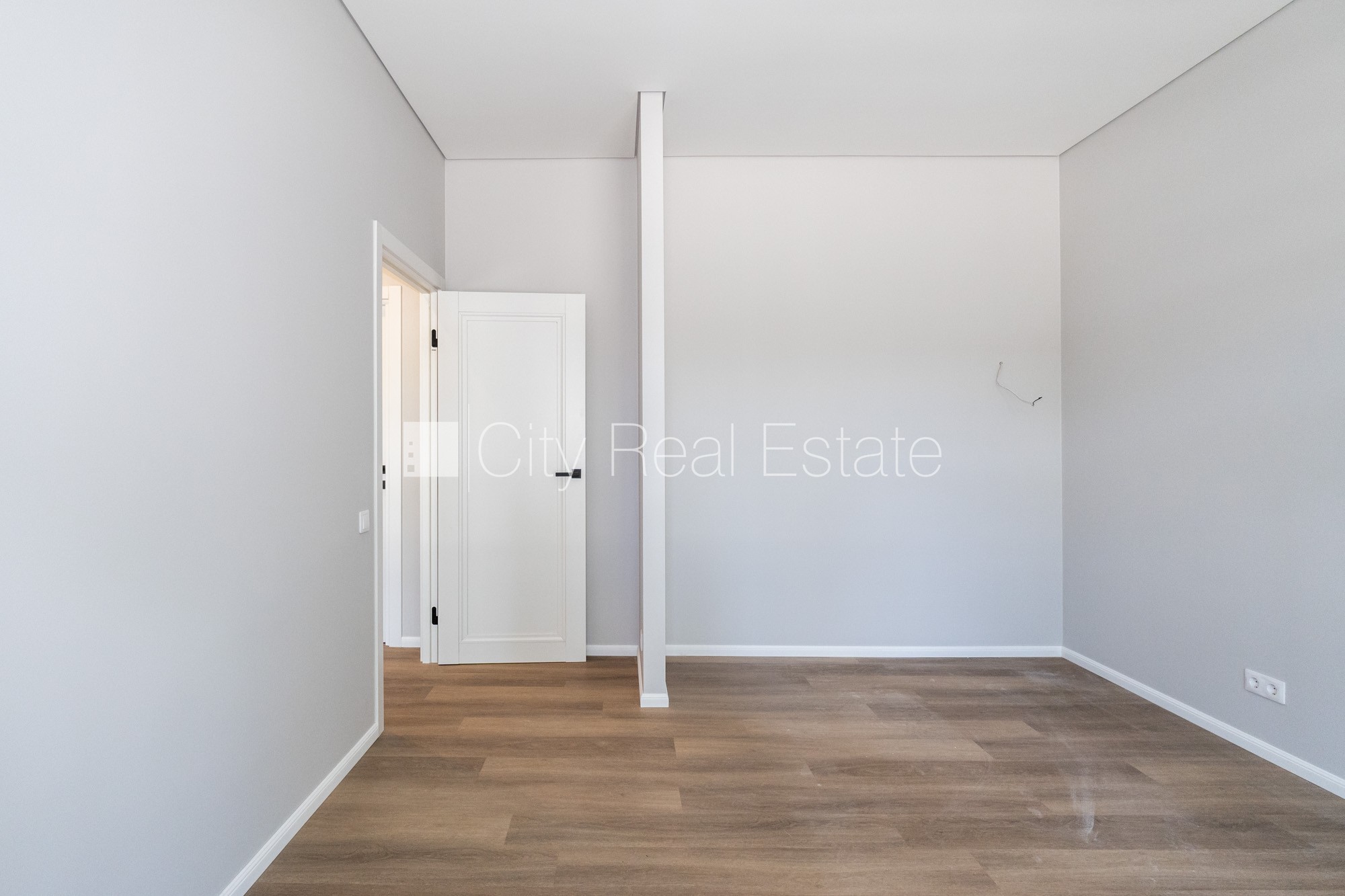 Sludinājumi. Jaunceltne, labiekārtota apzaļumota teritorija, bruģēts piebraucamais ceļš, teritorijas Cena: 208579 EUR Foto #9