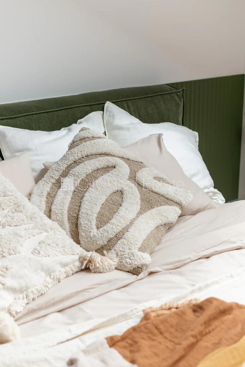 Sludinājumi. Renovēta māja, luksuss apartamenti  82 m2, ir lifts, kāpņu telpa pēc kapitālā remonta, logi vērsti Cena: 1670 EUR/mēn Foto #11