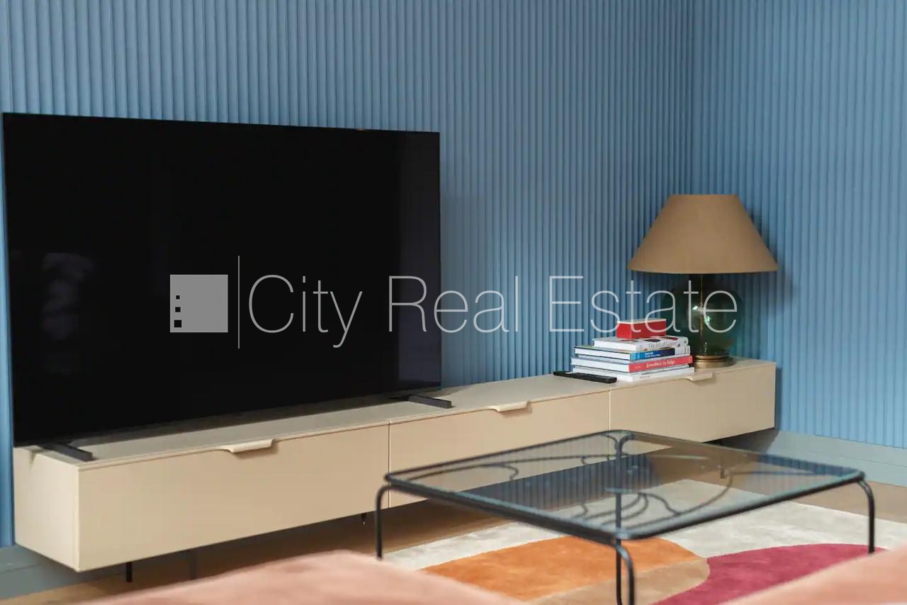 Sludinājumi. Renovēta māja, luksuss apartamenti  82 m2, ir lifts, kāpņu telpa pēc kapitālā remonta, logi vērsti Cena: 1670 EUR/mēn Foto #5