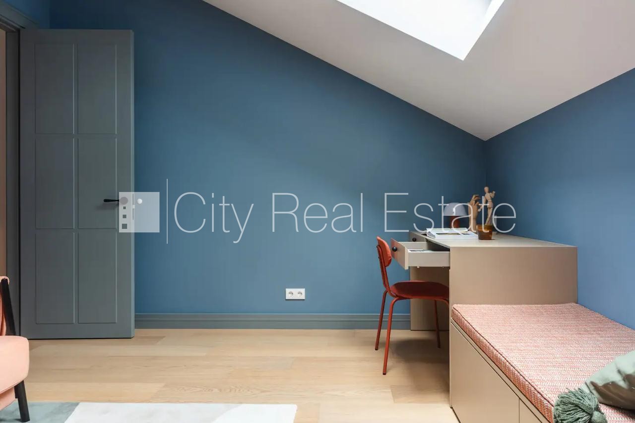 Sludinājumi. Renovēta māja, luksuss apartamenti  82 m2, ir lifts, kāpņu telpa pēc kapitālā remonta, logi vērsti Cena: 1670 EUR/mēn Foto #20