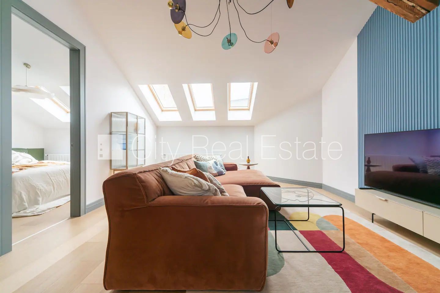 Sludinājumi. Renovēta māja, luksuss apartamenti  82 m2, ir lifts, kāpņu telpa pēc kapitālā remonta, logi vērsti Cena: 1670 EUR/mēn Foto #8