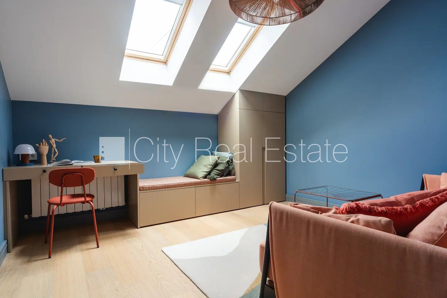 Sludinājumi. Renovēta māja, luksuss apartamenti  82 m2, ir lifts, kāpņu telpa pēc kapitālā remonta, logi vērsti Cena: 1670 EUR/mēn Foto #18