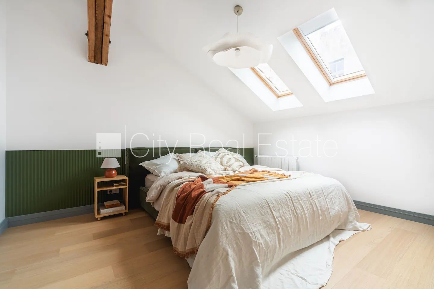 Sludinājumi. Renovēta māja, luksuss apartamenti  82 m2, ir lifts, kāpņu telpa pēc kapitālā remonta, logi vērsti Cena: 1670 EUR/mēn Foto #9