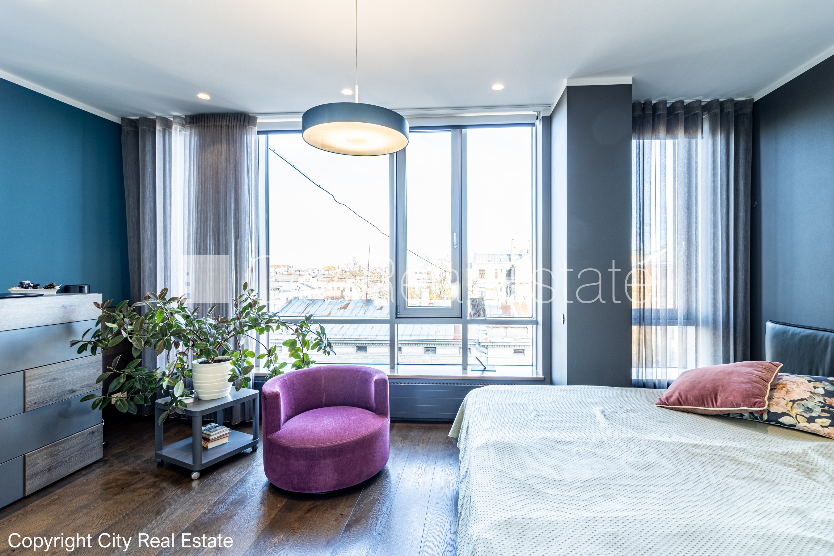 Sludinājumi. Labiekārtots apzaļumots pagalms, slēgts pagalms, teritorijas iebrauktuves vārti aprīkoti ar Cena: 4000 EUR/mēn Foto #21