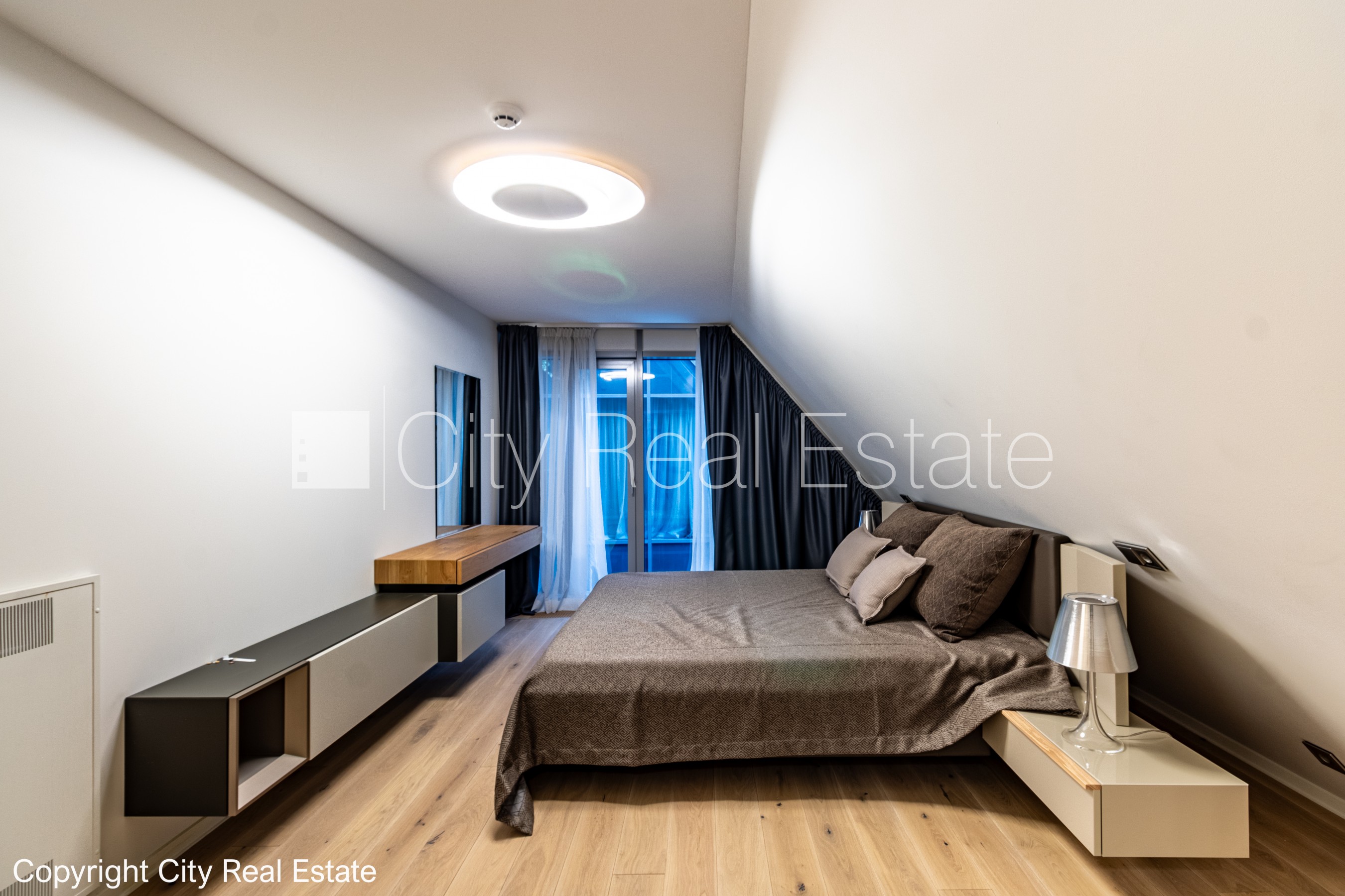 Sludinājumi. Fasādes māja, restaurēta māja, nomainītas inženierkomunikācijas, mainīts Jumta segums, dzelzsbetona Cena: 910000 EUR Foto #14