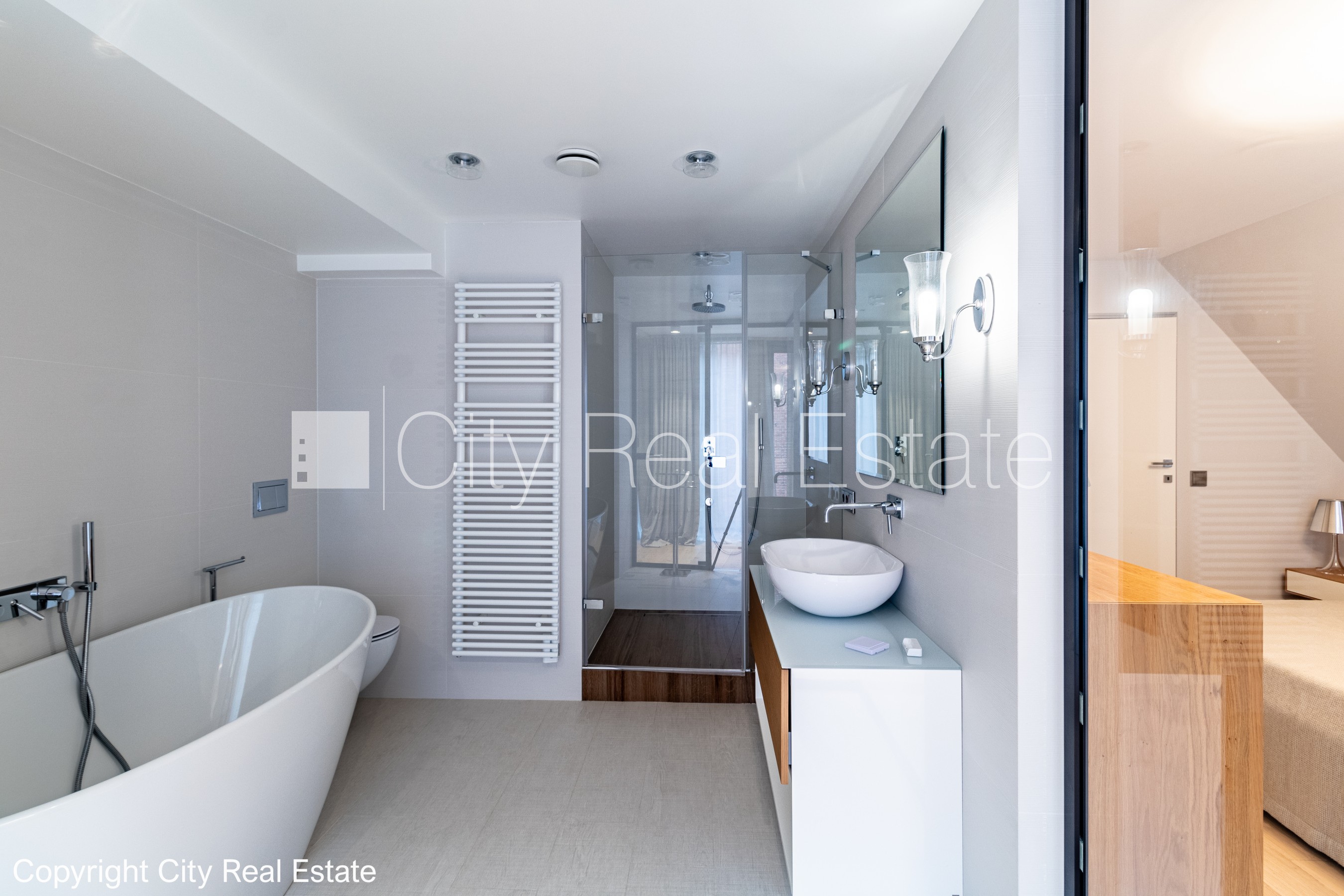 Sludinājumi. Fasādes māja, restaurēta māja, nomainītas inženierkomunikācijas, mainīts Jumta segums, dzelzsbetona Cena: 910000 EUR Foto #11