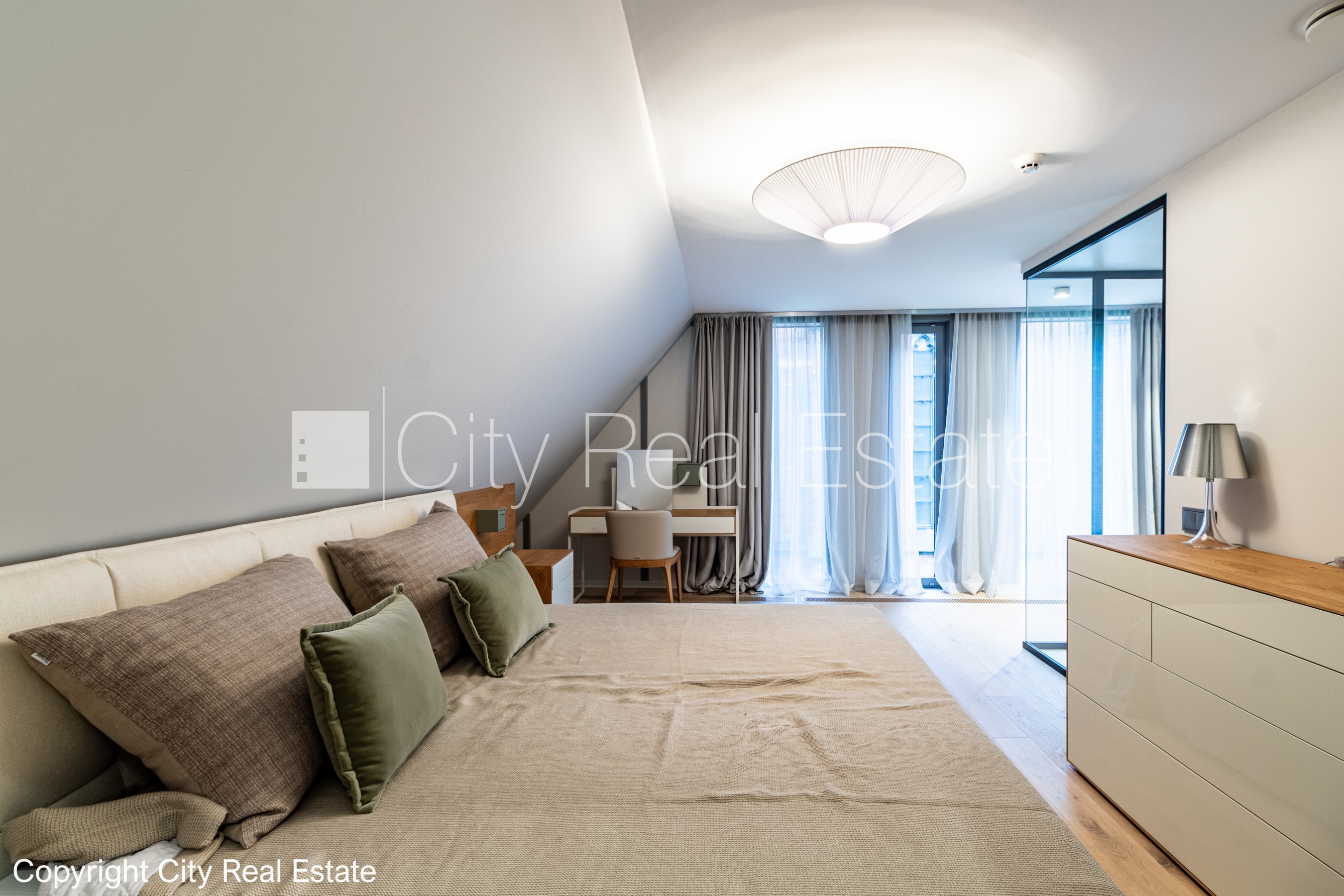 Sludinājumi. Fasādes māja, restaurēta māja, nomainītas inženierkomunikācijas, mainīts Jumta segums, dzelzsbetona Cena: 910000 EUR Foto #10